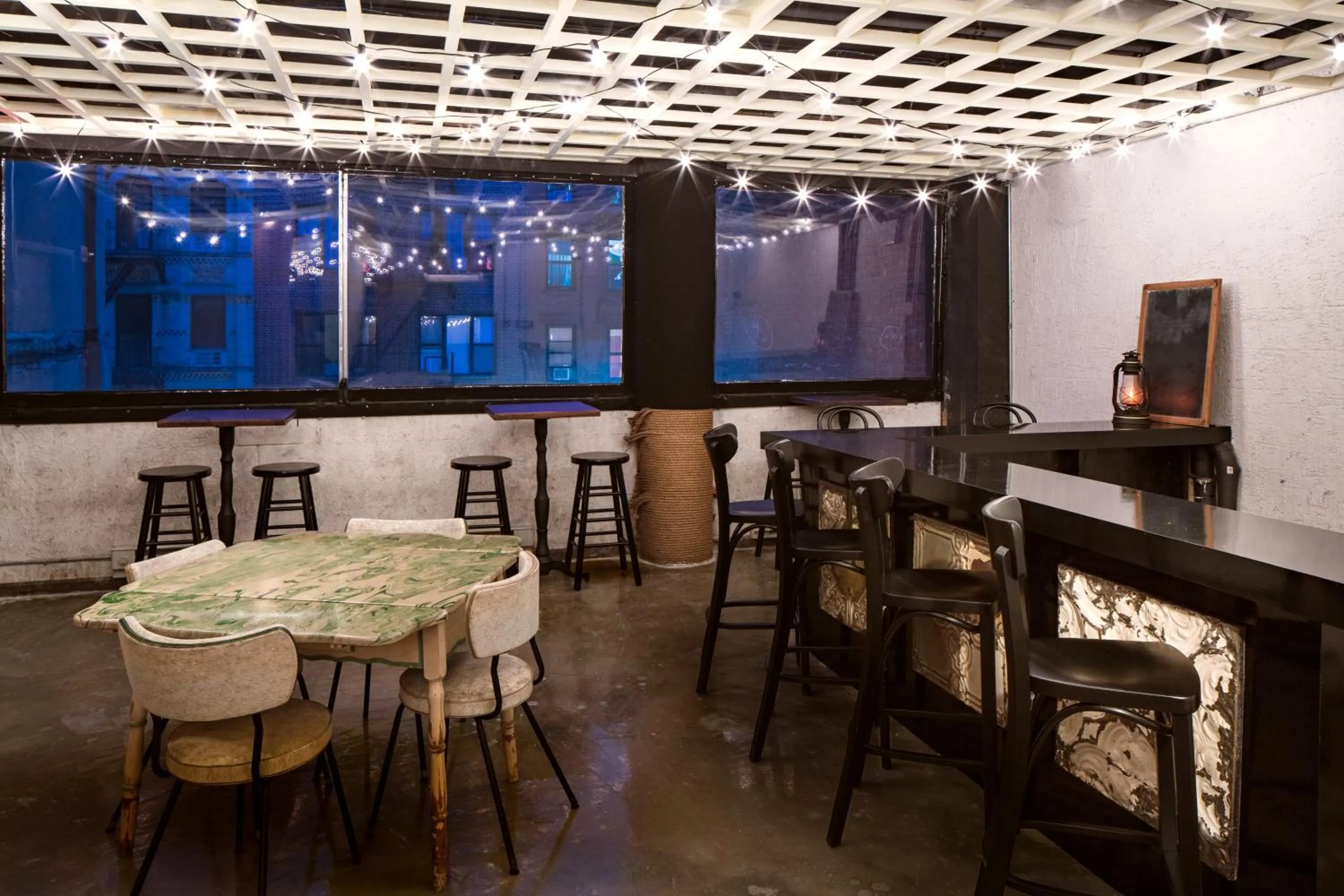 Lounge or bar in Orchard Street Hotel