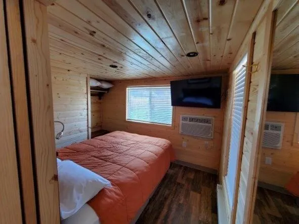 Bed in Sun Outdoors Arches Gateway