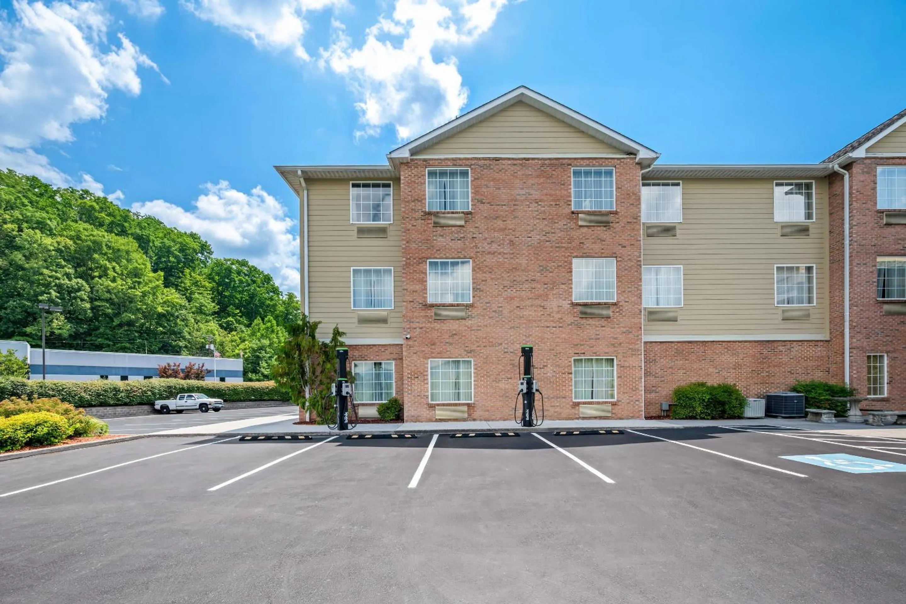 Property building in Quality Inn & Suites Big Stone Gap