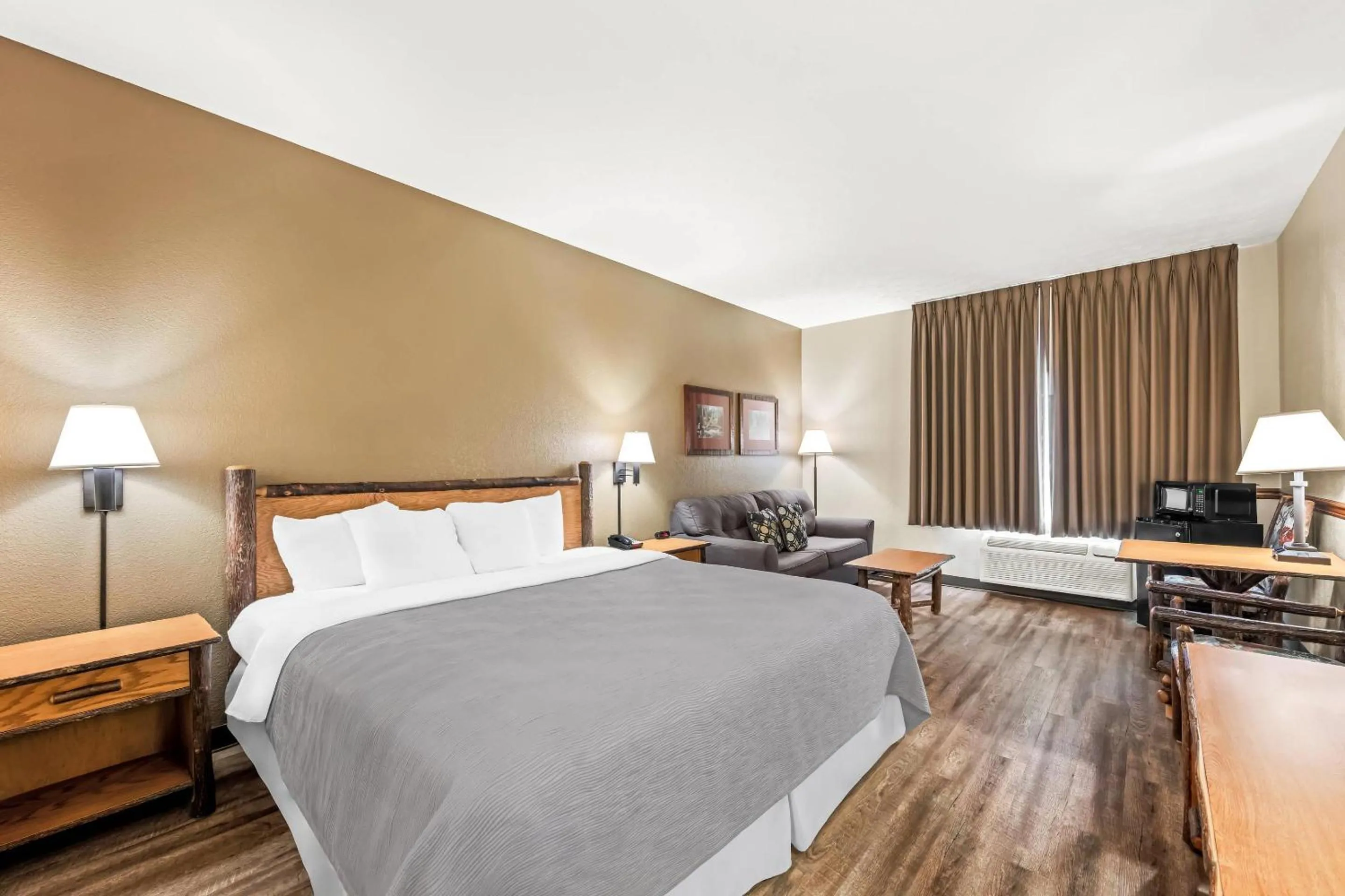 Bedroom, Bed in Quality Inn & Suites Big Stone Gap