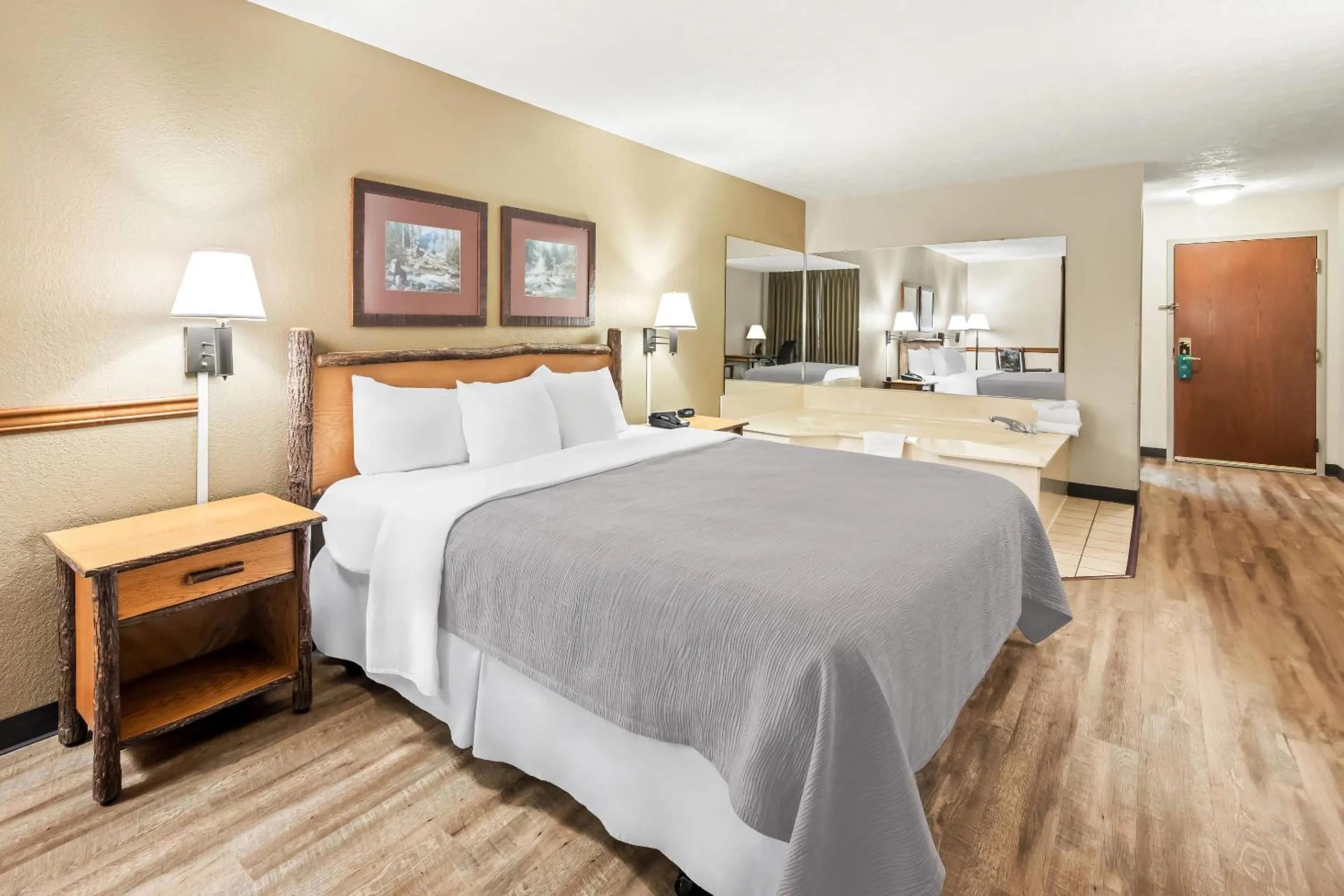 Bedroom, Bed in Quality Inn & Suites Big Stone Gap