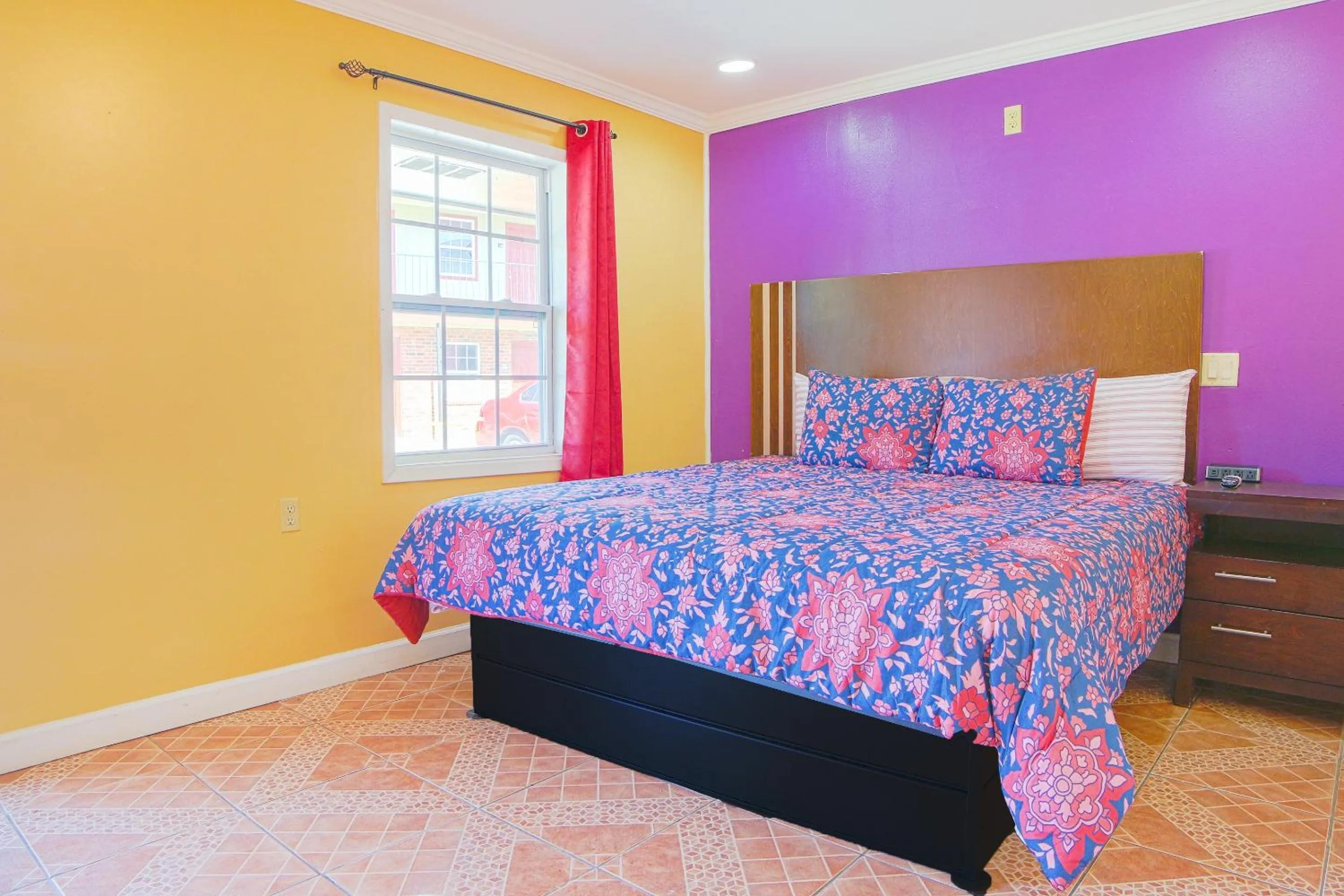 Bedroom, Bed in Economy Inn By OYO Lockport near Houma