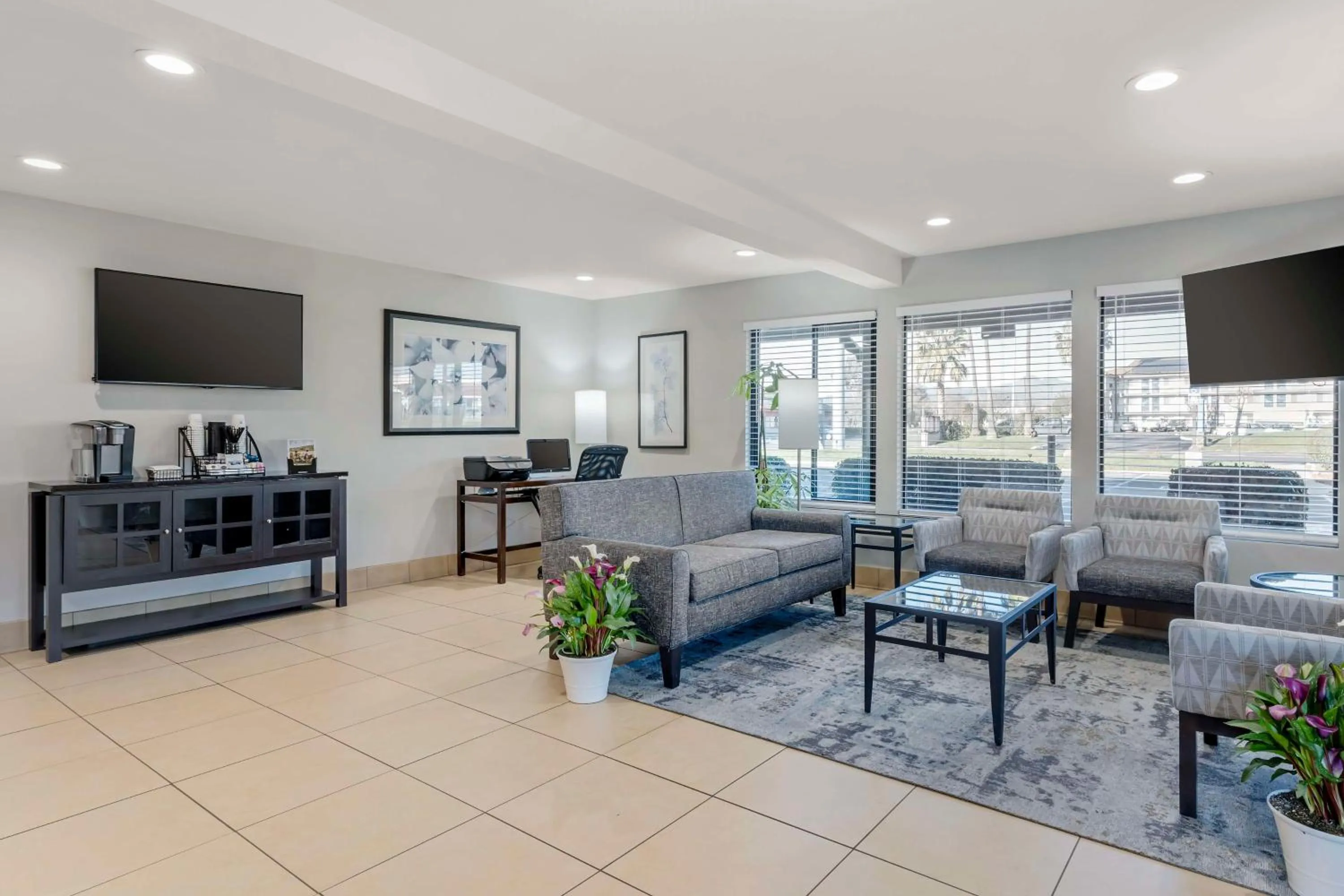 Lobby or reception in Best Western Cordelia Inn