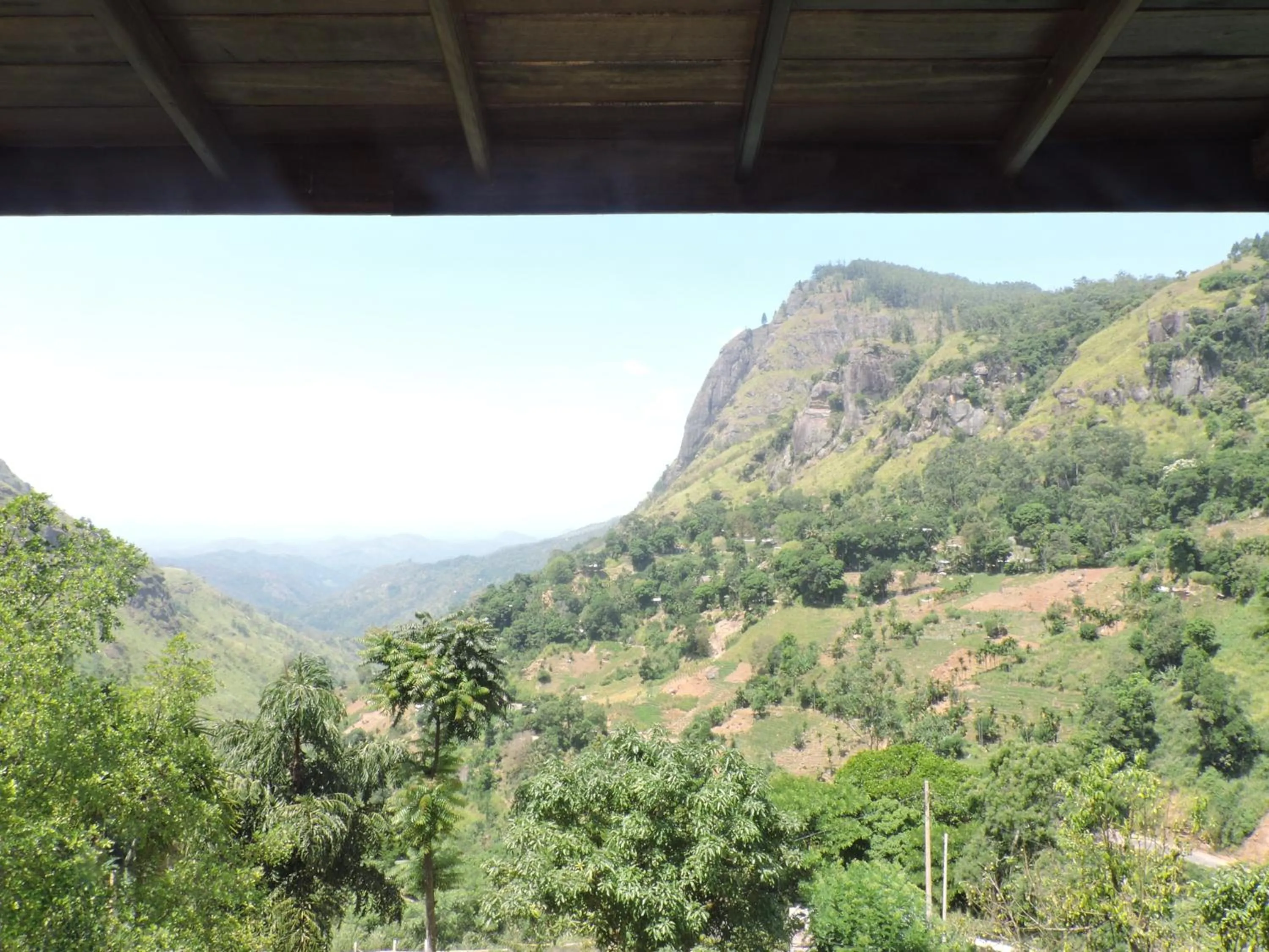 Mountain view in Misty Hills Ella Resort