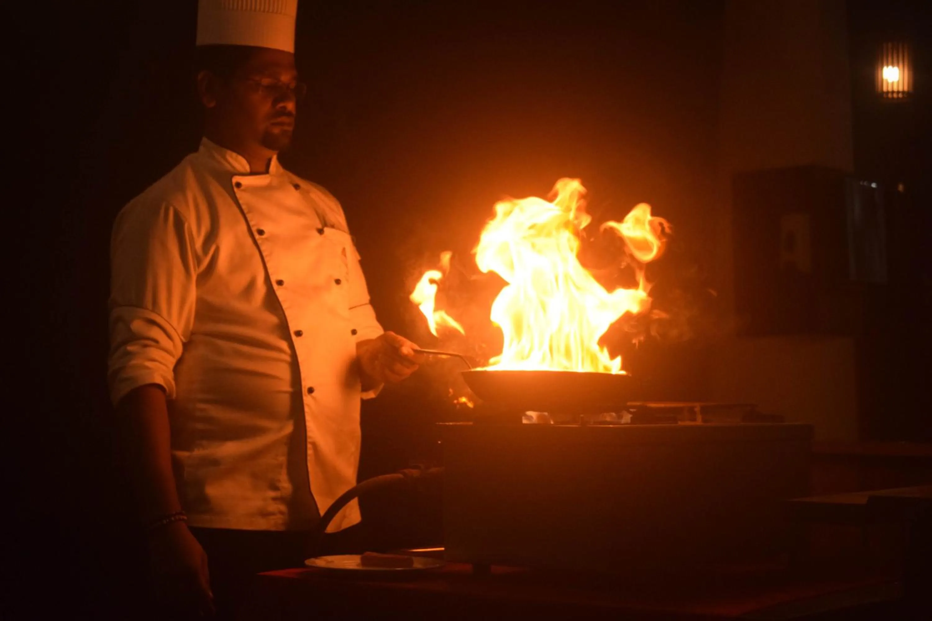 Restaurant/places to eat in Hotel Tamarind Tree