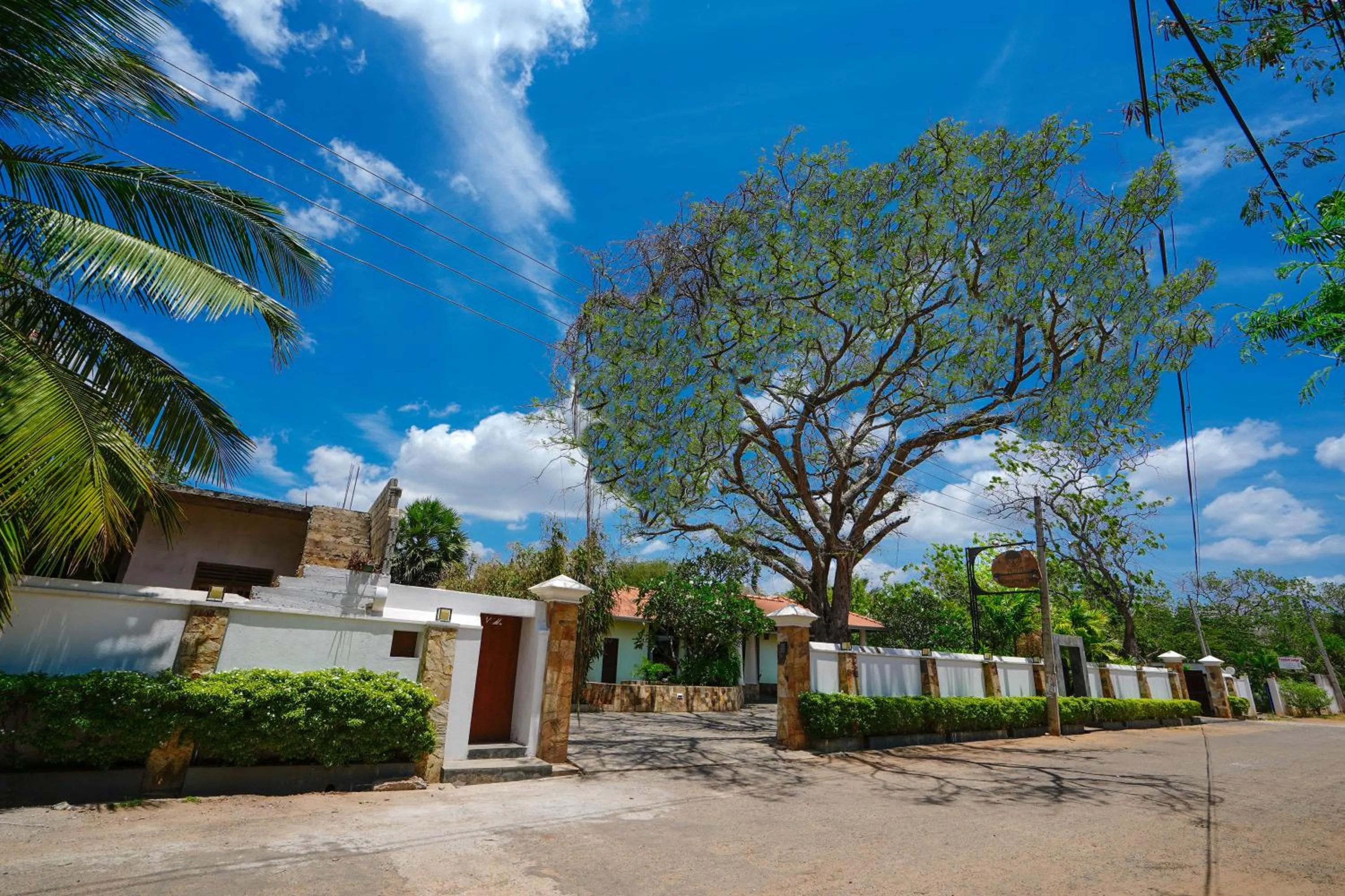 Property building in Hotel Tamarind Tree