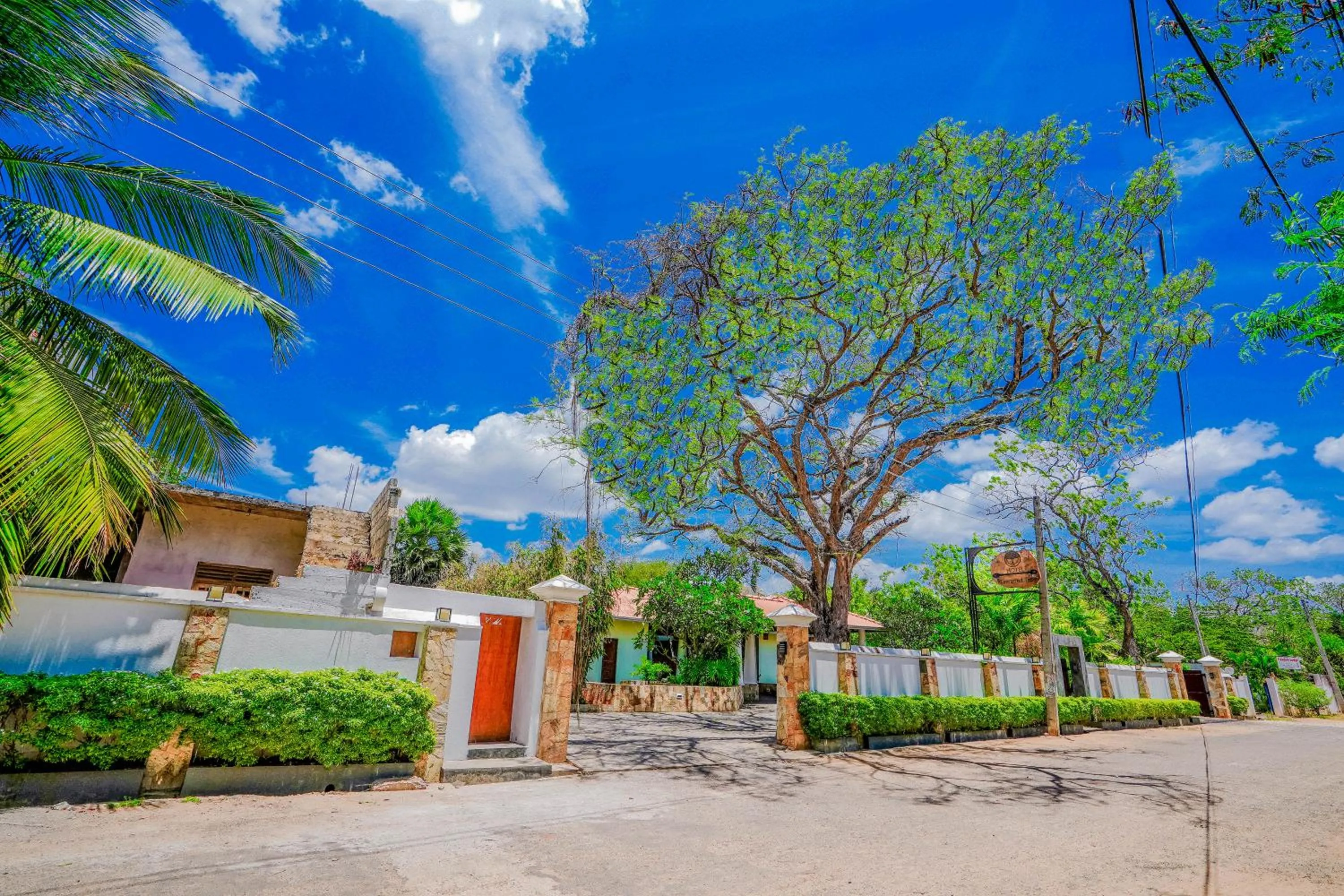 Property building in Hotel Tamarind Tree