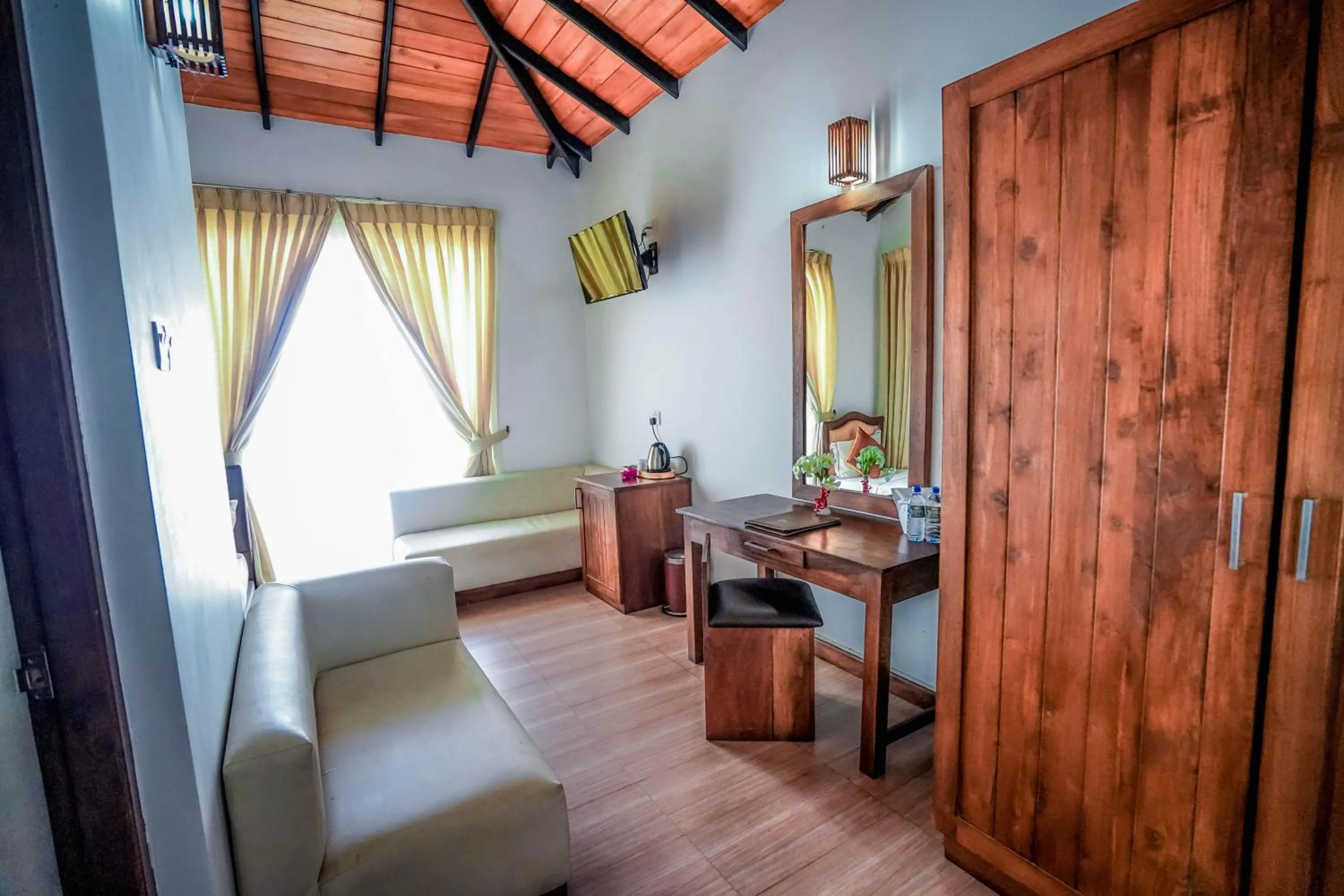 Property building in Hotel Tamarind Tree