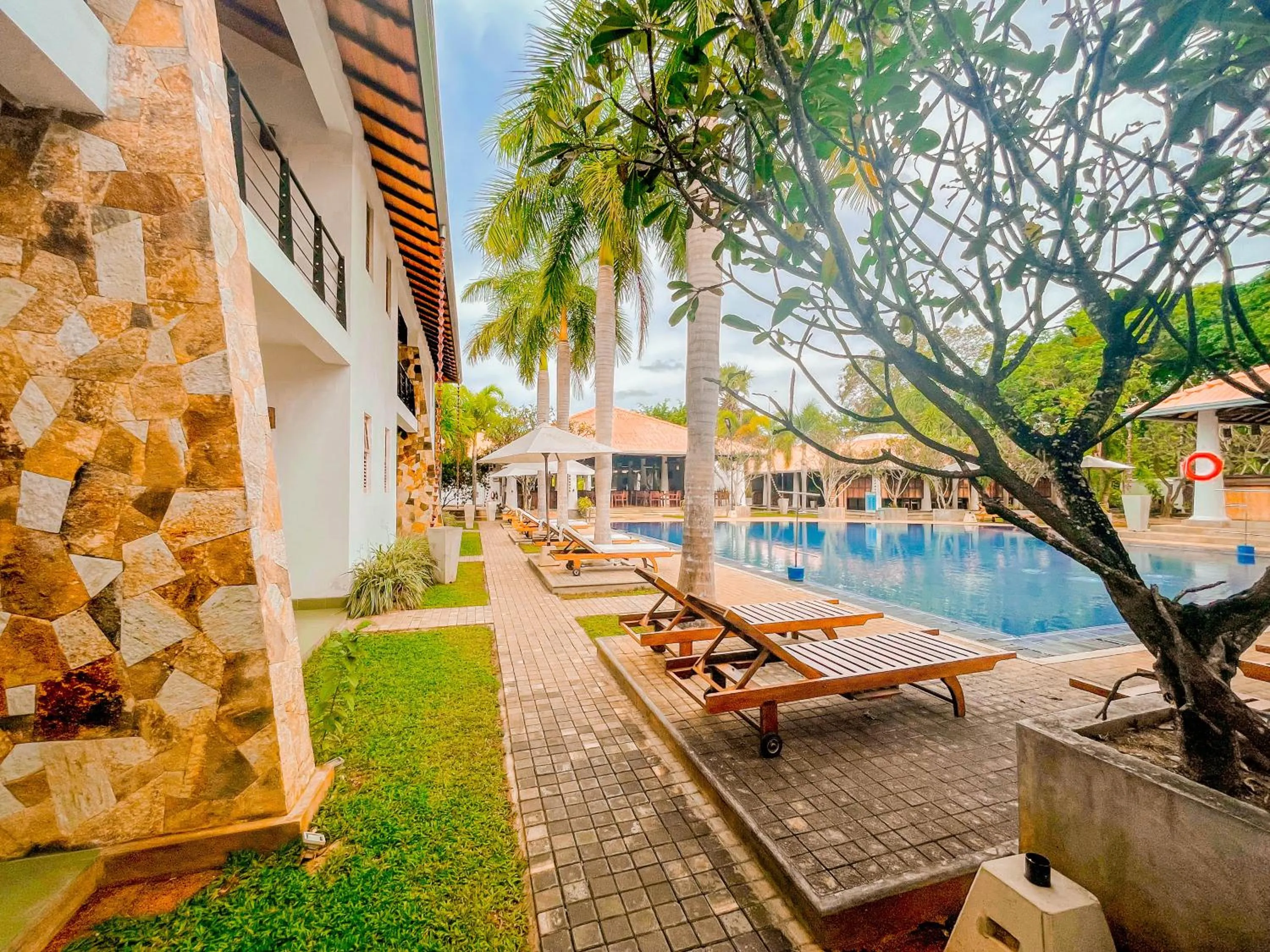 Property building in Hotel Tamarind Tree