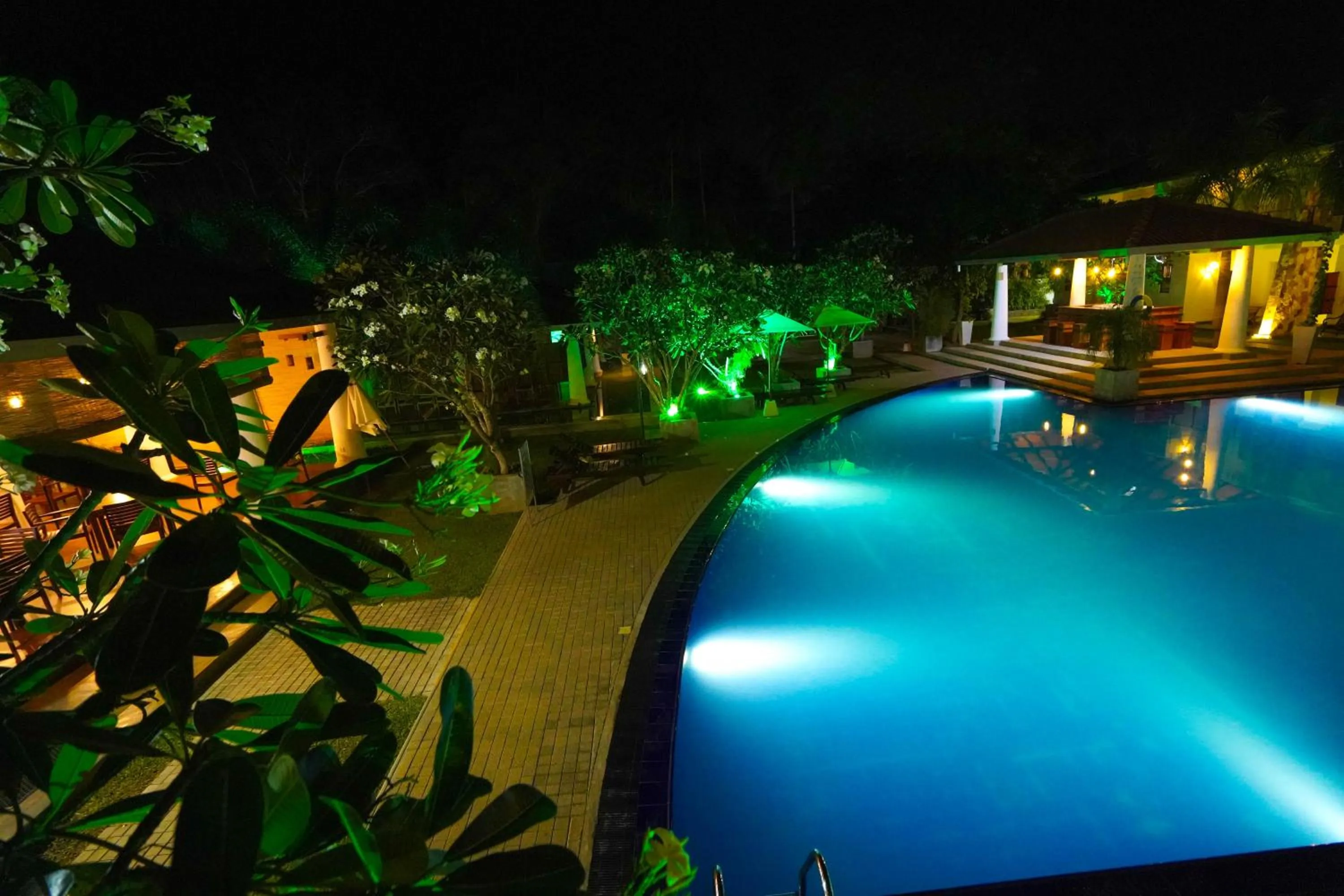 Swimming pool in Hotel Tamarind Tree