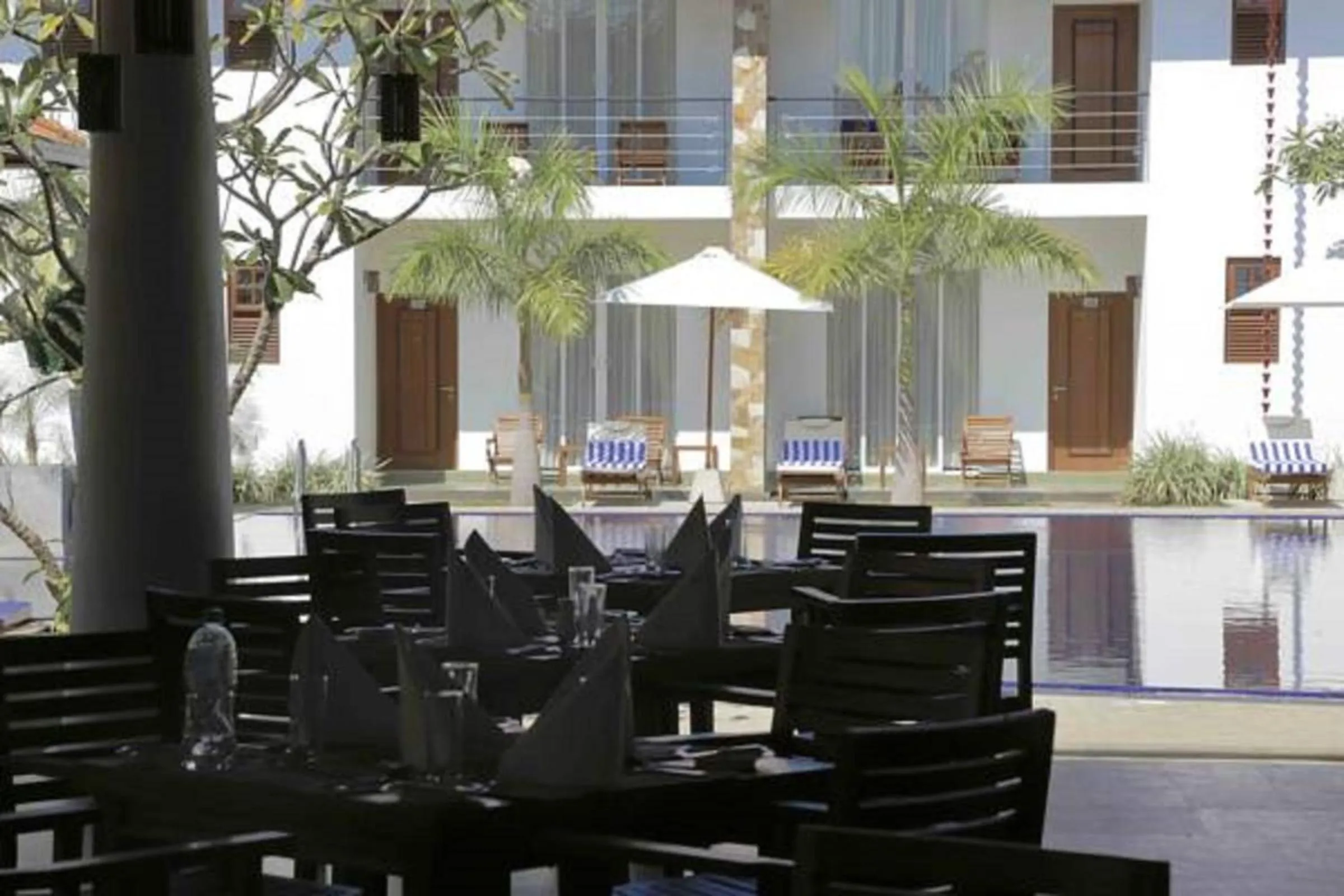 Restaurant/places to eat in Hotel Tamarind Tree