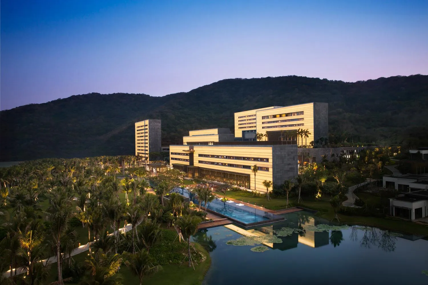 Property building in Park Hyatt Sanya Sunny Bay Resort