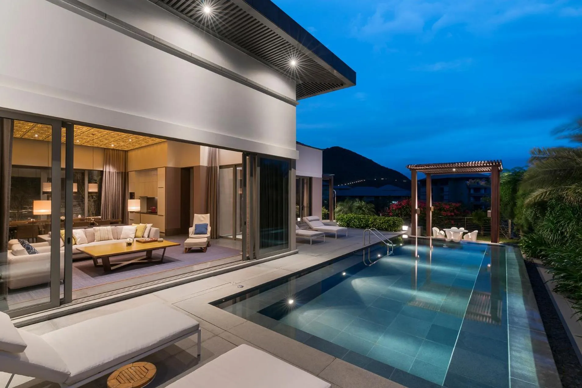 Swimming pool in Park Hyatt Sanya Sunny Bay Resort