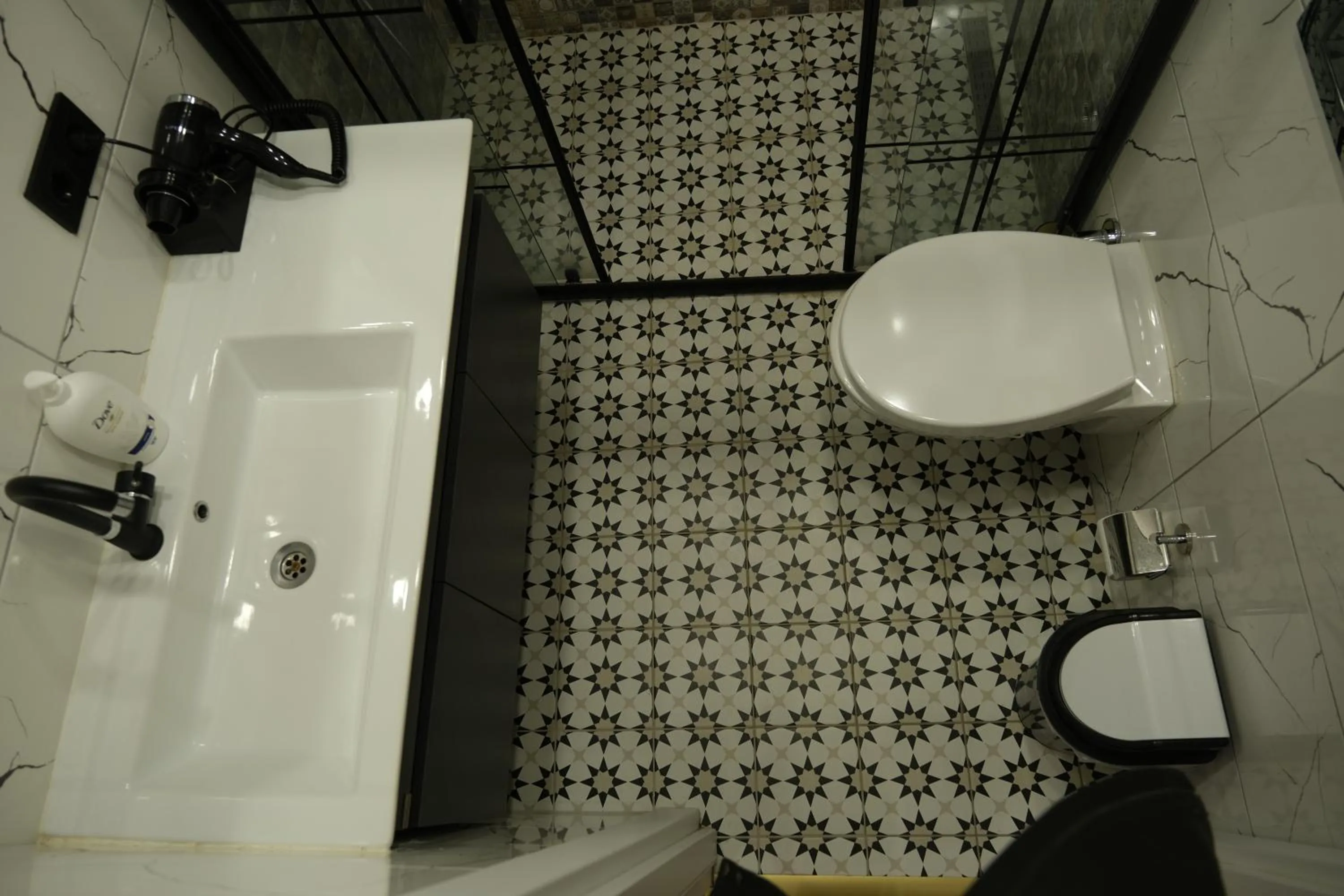 Shower in Taksim Neo Pera Suites