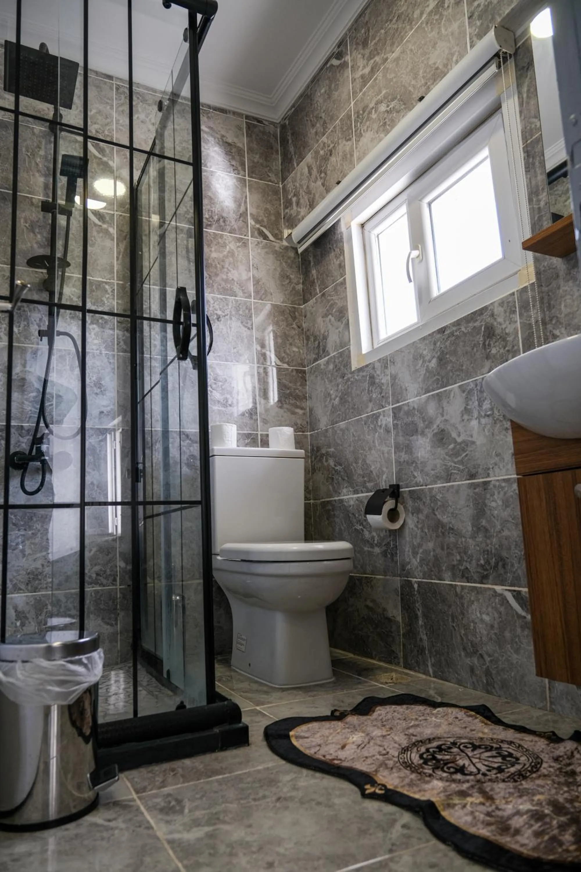 Shower in Taksim Neo Pera Suites