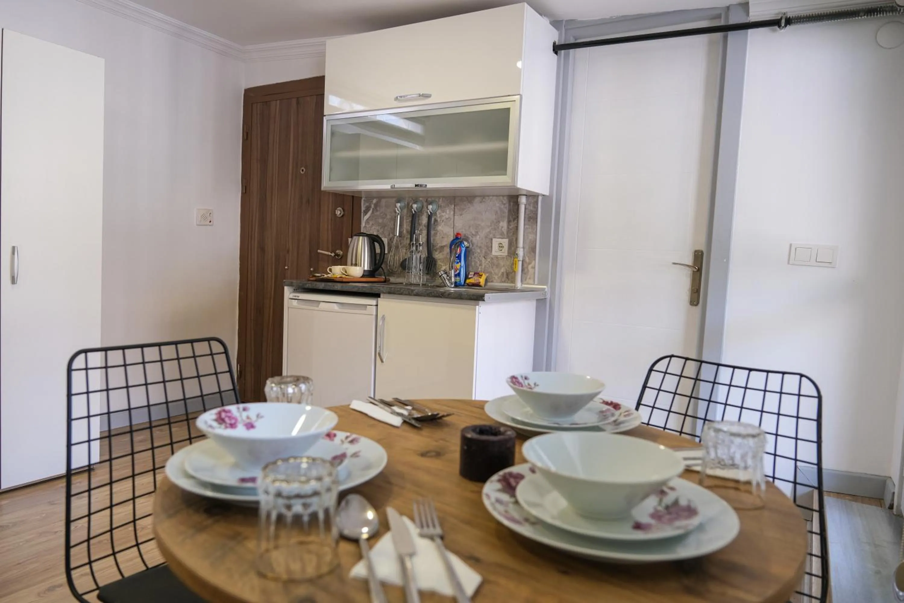 Coffee/tea facilities in Taksim Neo Pera Suites