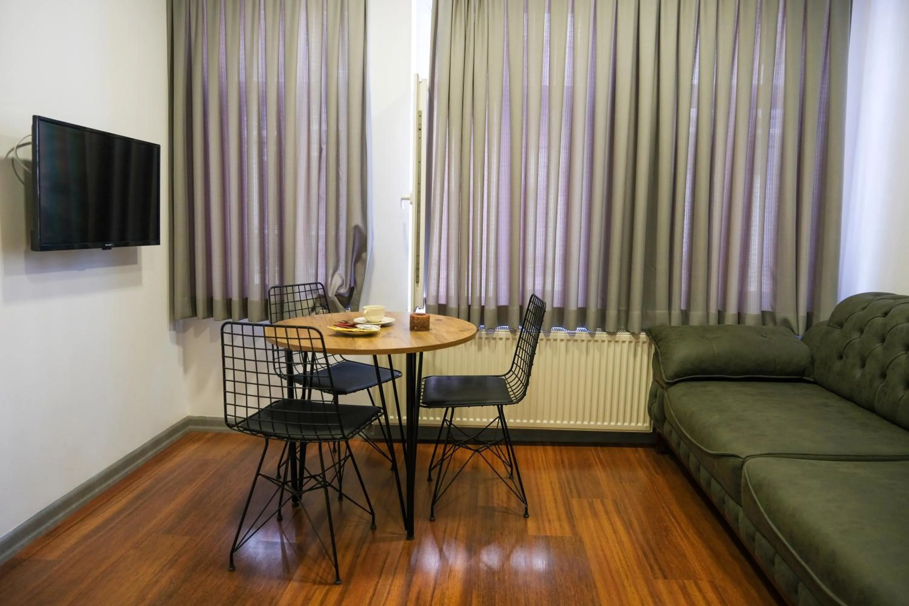 Dining area in Taksim Neo Pera Suites