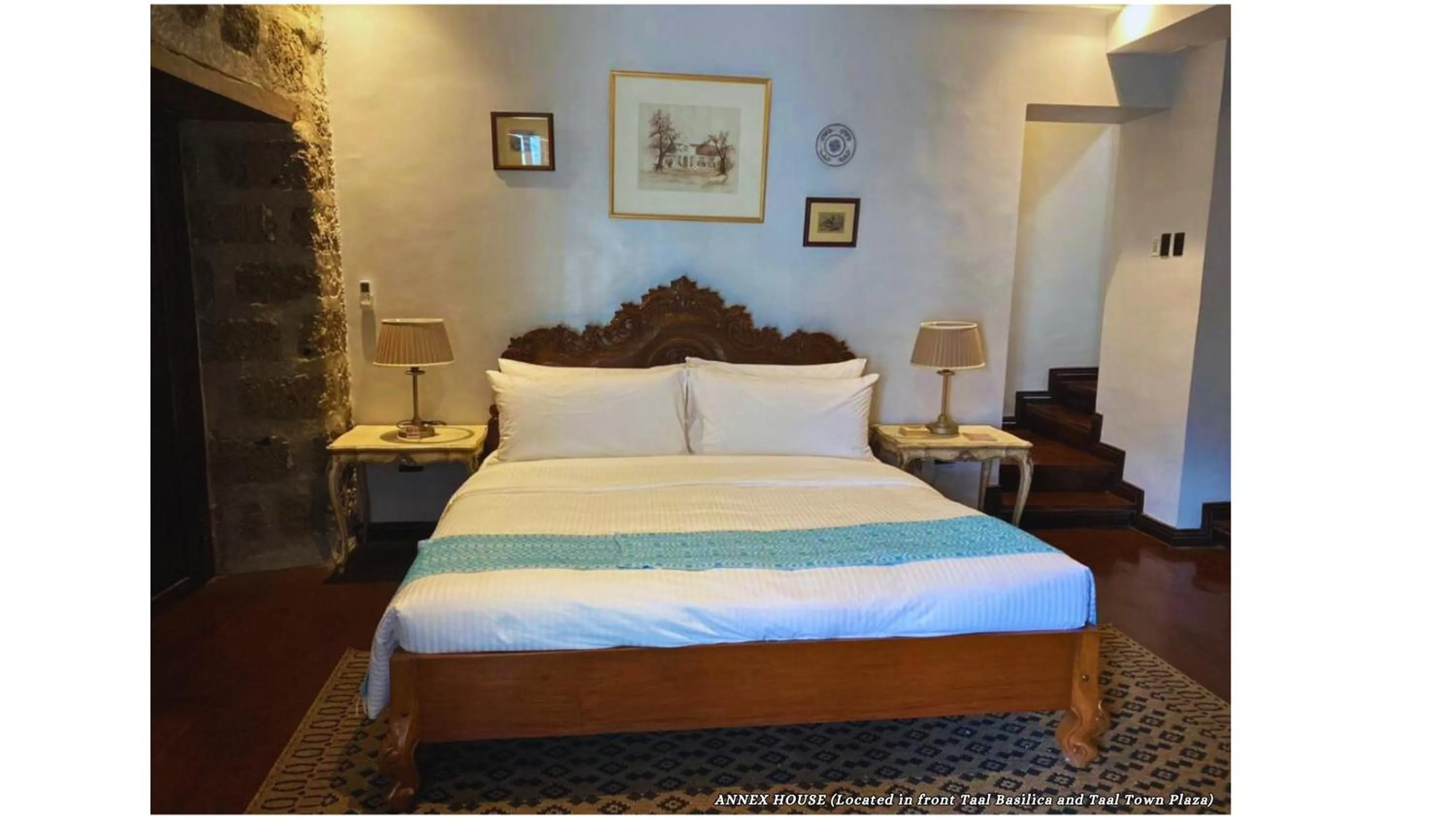 Bed in Paradores Del Castillo