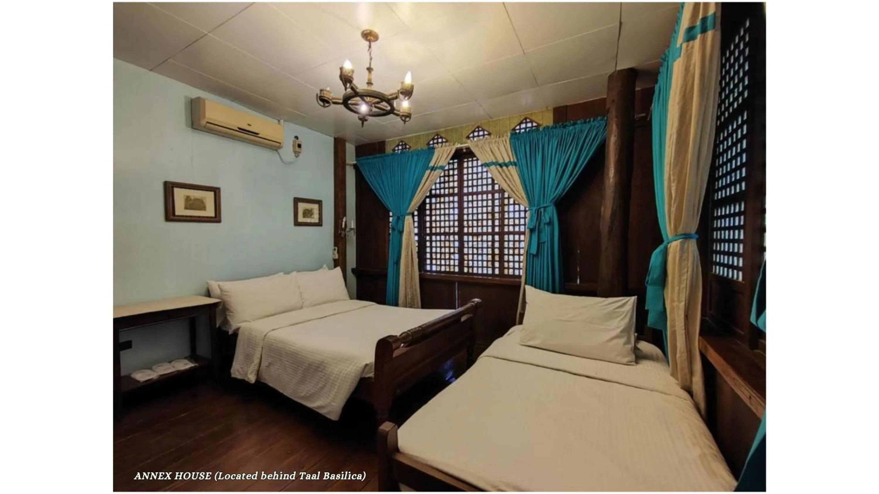 Bed in Paradores Del Castillo