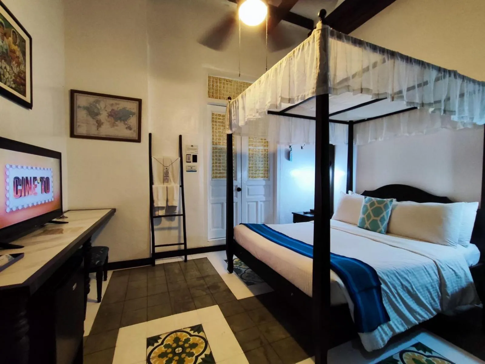 Bed in Paradores Del Castillo