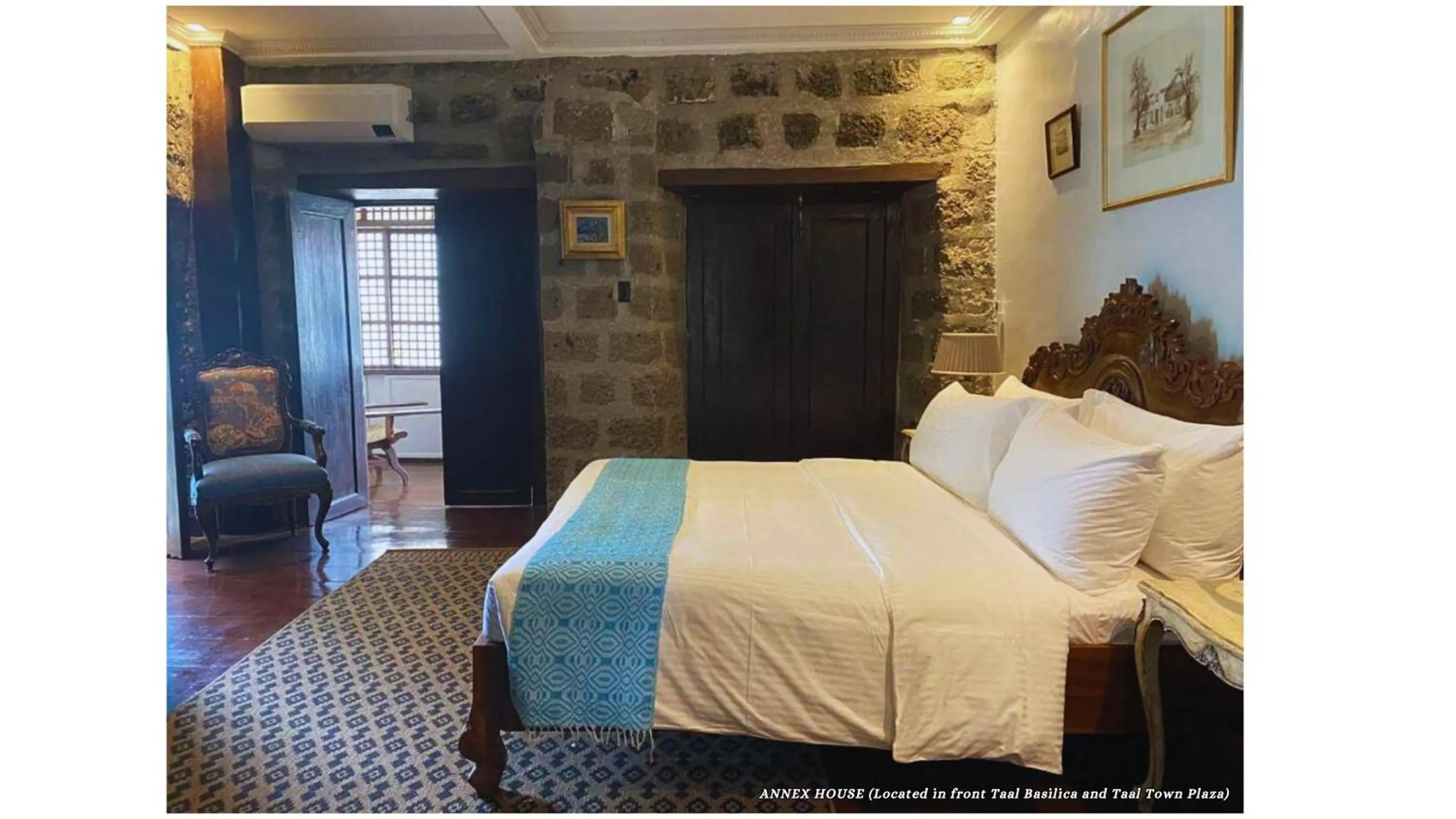 Bed in Paradores Del Castillo