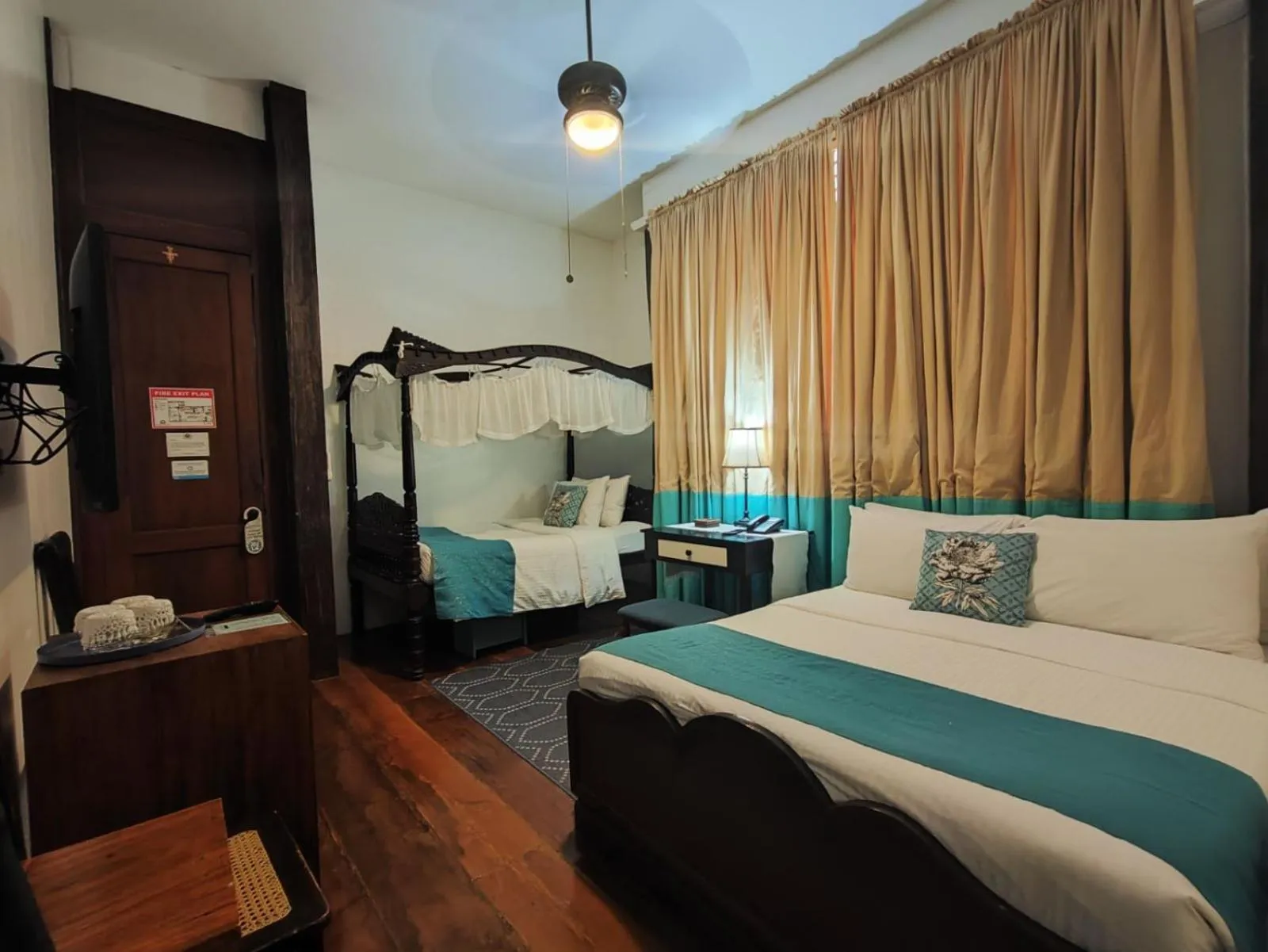 Bed in Paradores Del Castillo