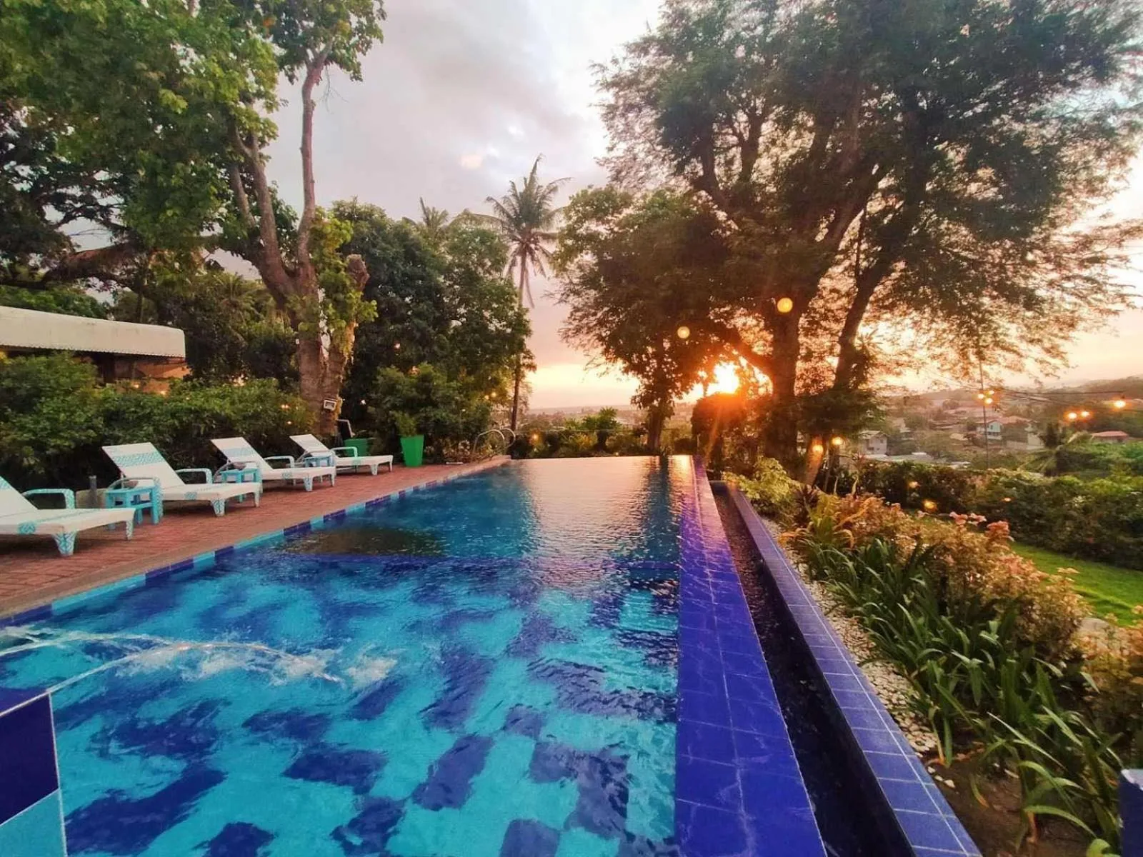 Paradores Del Castillo