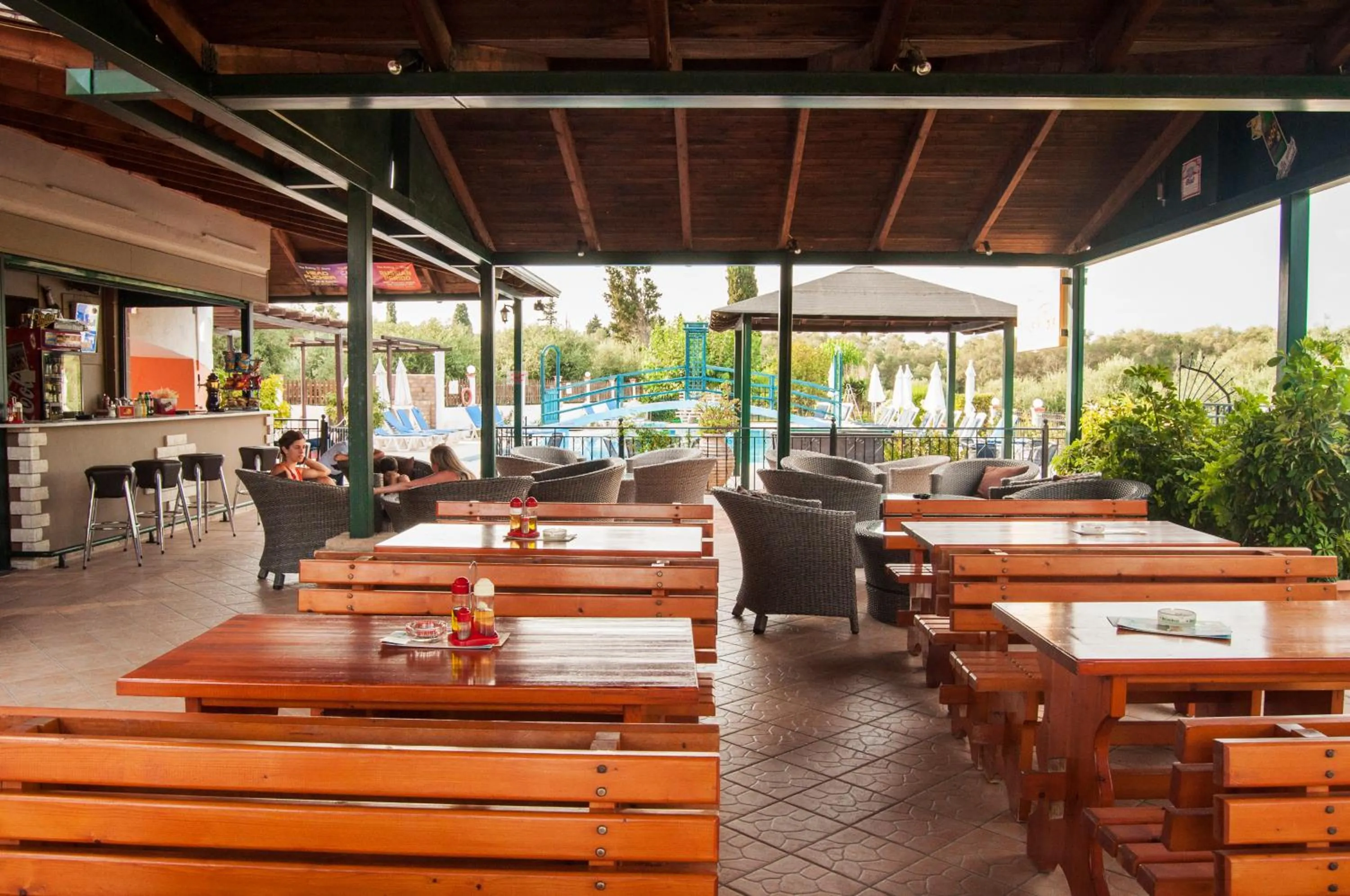 Restaurant/places to eat in Nikos Villas