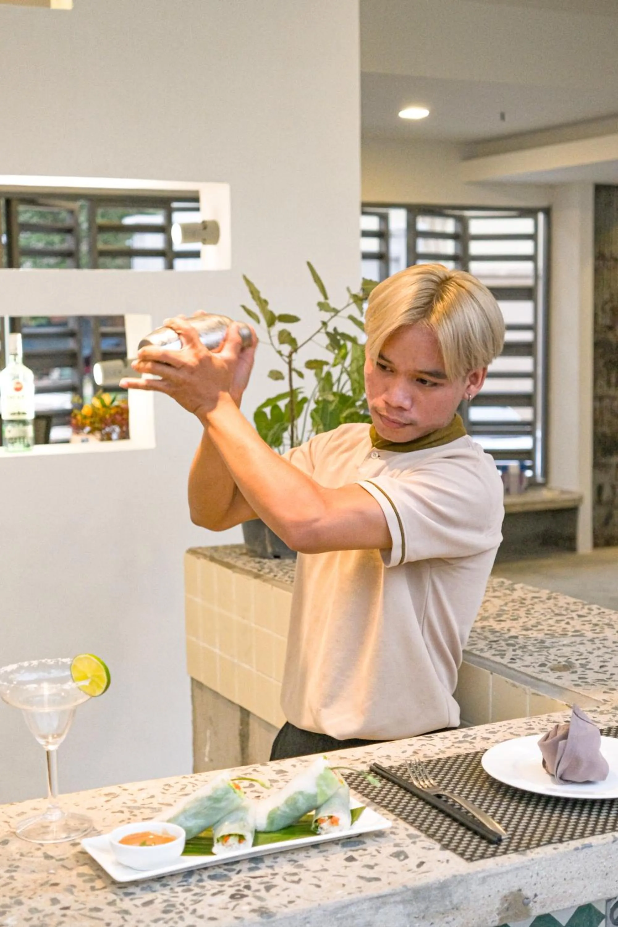 Lounge or bar in veHaa BOUTIQUE HOTEL