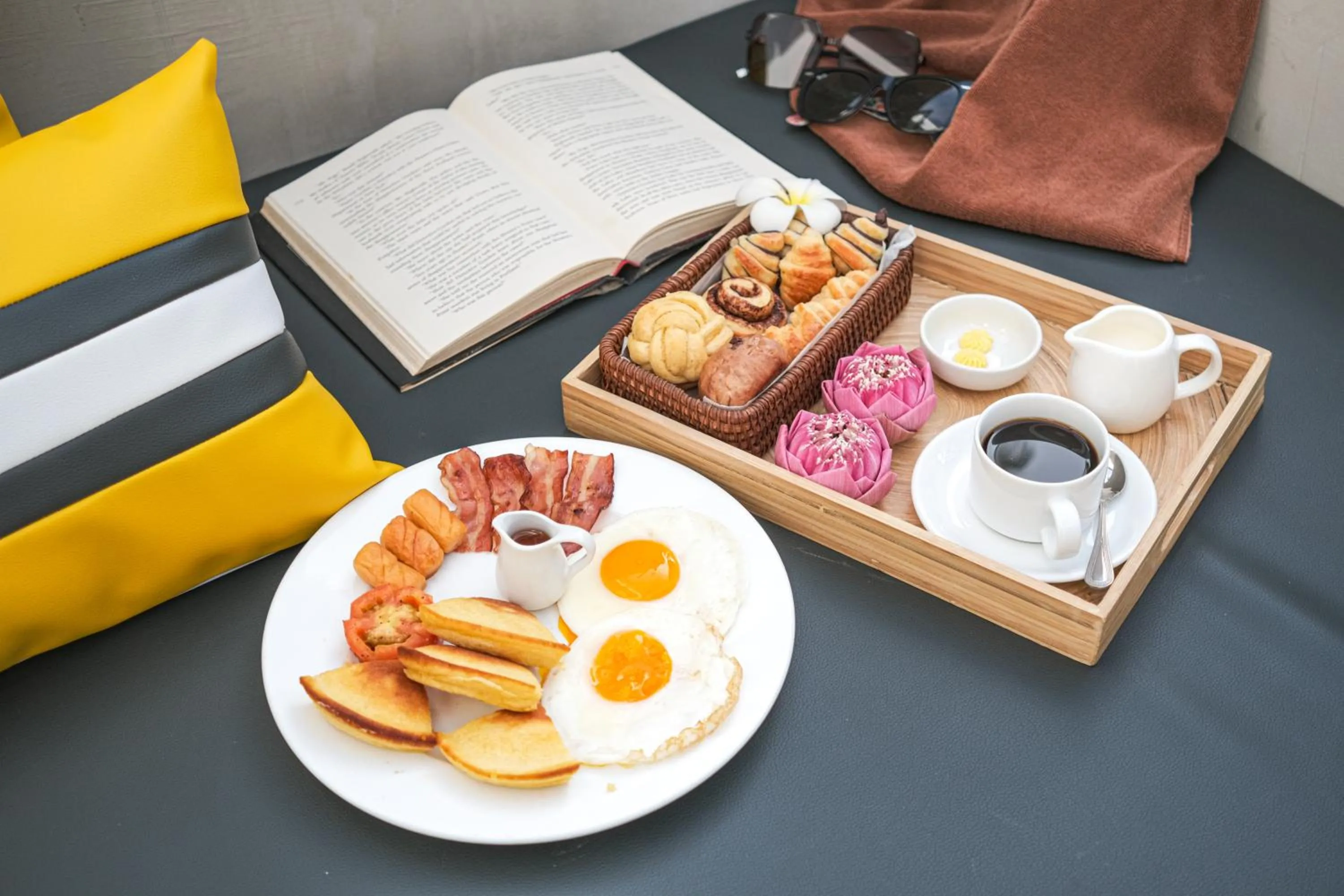 Food and drinks in veHaa BOUTIQUE HOTEL