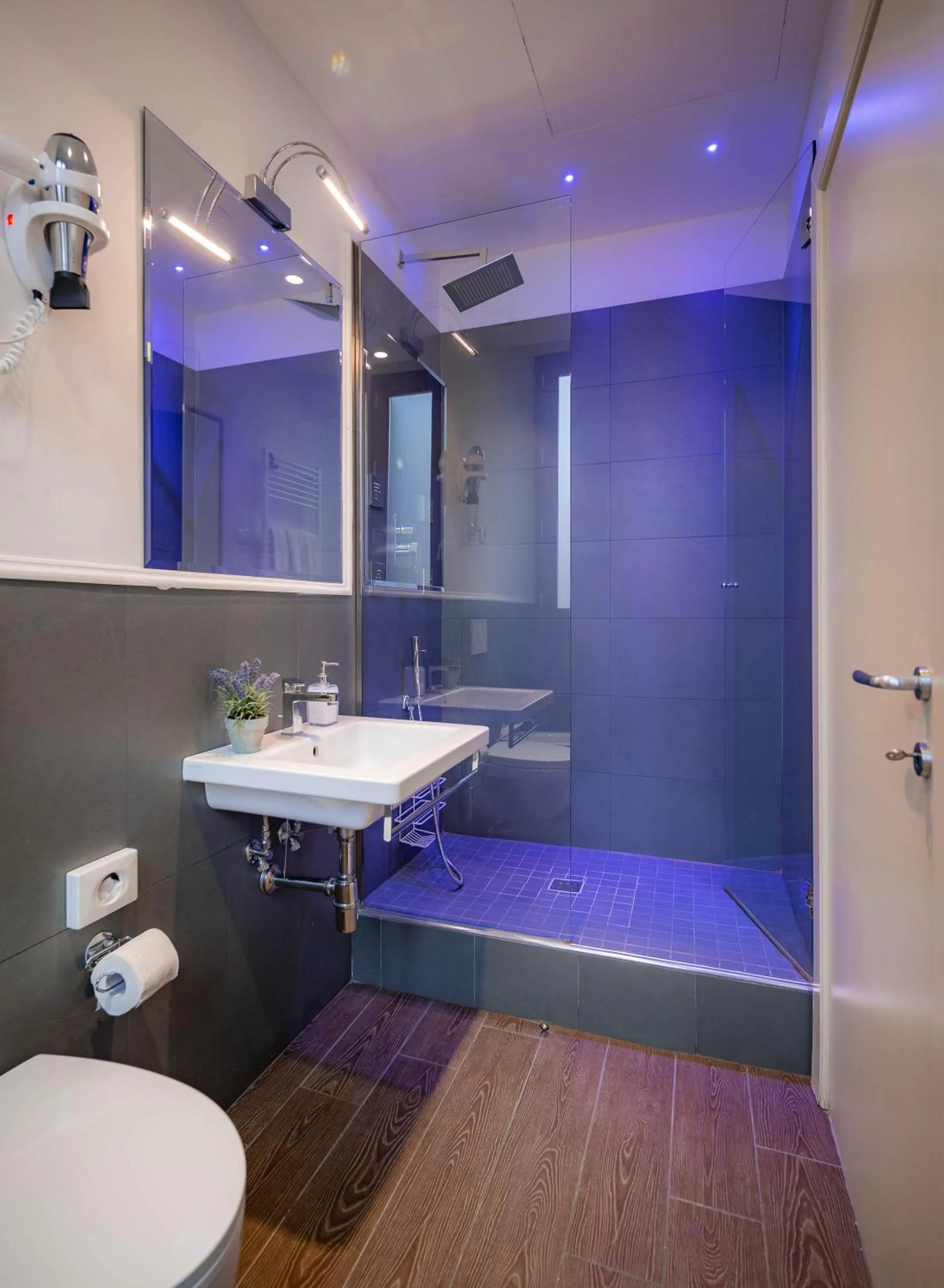 Bathroom in Boutique Hotel del Corso