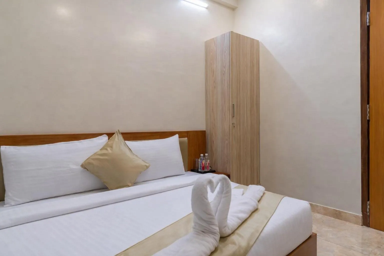 Bed in Hotel Chalet, Madiwala