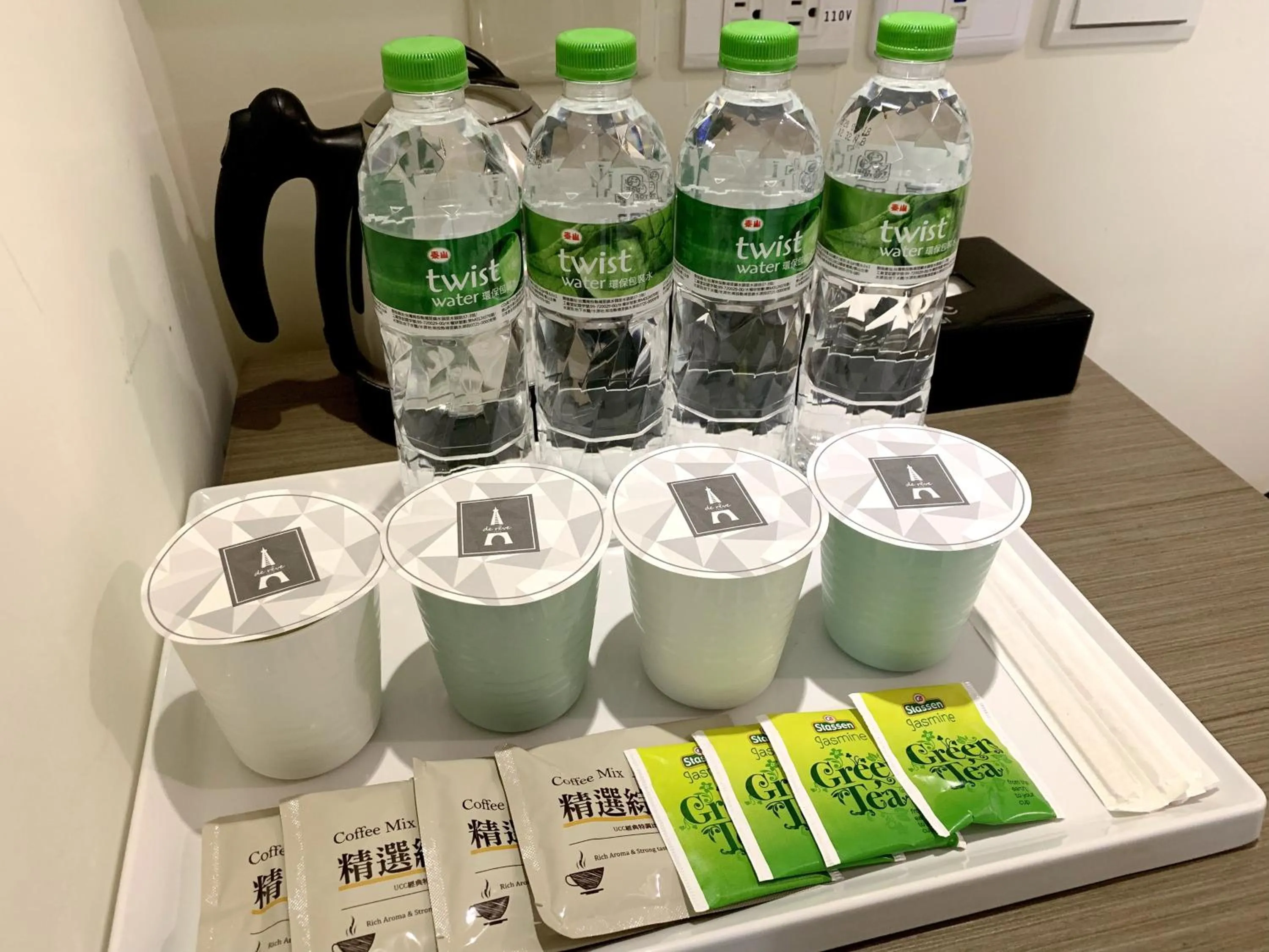 Non alcoholic drinks in de rěve Express Hotel