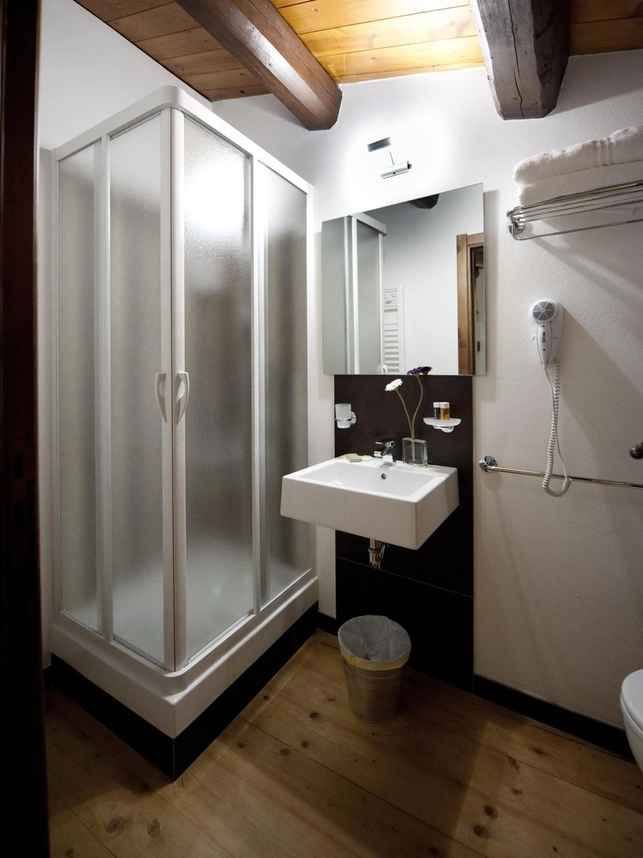 Twin Room with Private Bathroom - single occupancy in La Casa di Matilde