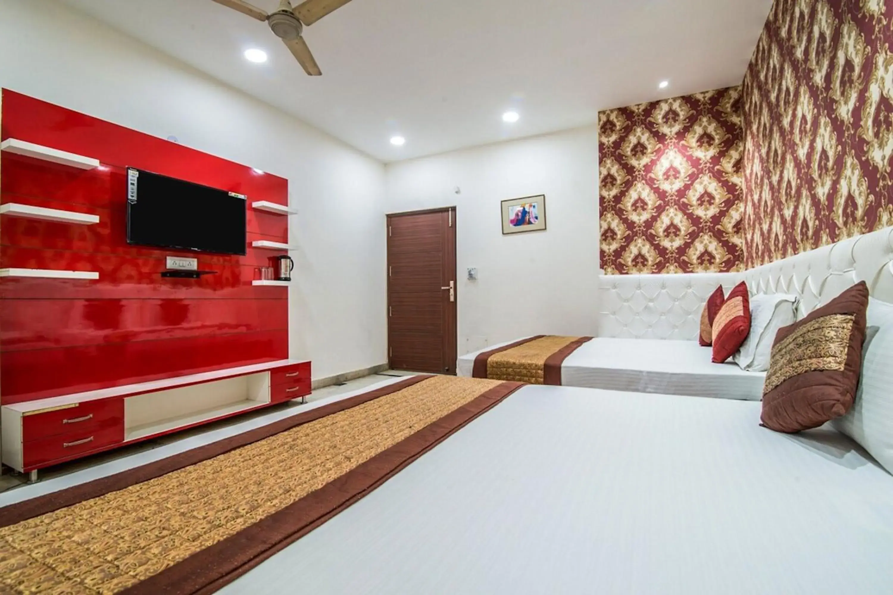 Quadruple Room in Hotel Orchid Garden Karol Bagh Quadruple Room in Hotel Orchid Garden Karol Bagh