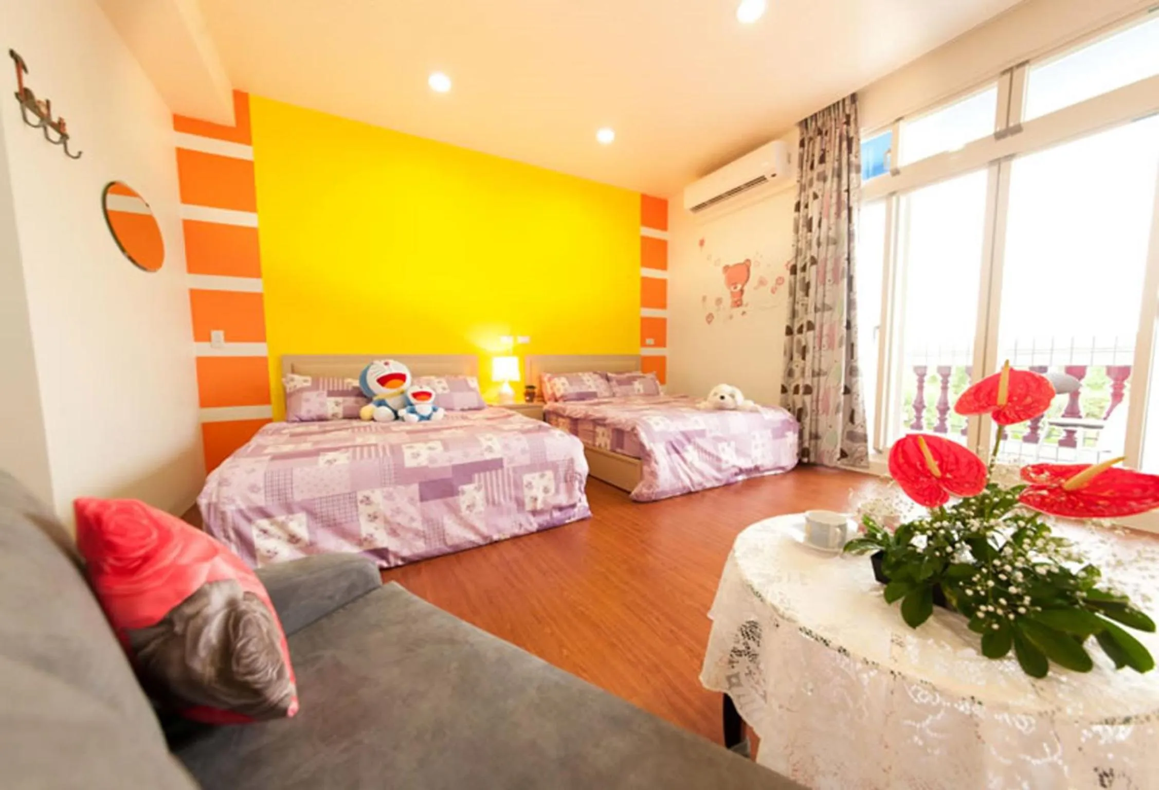 Bed in Free World B&B