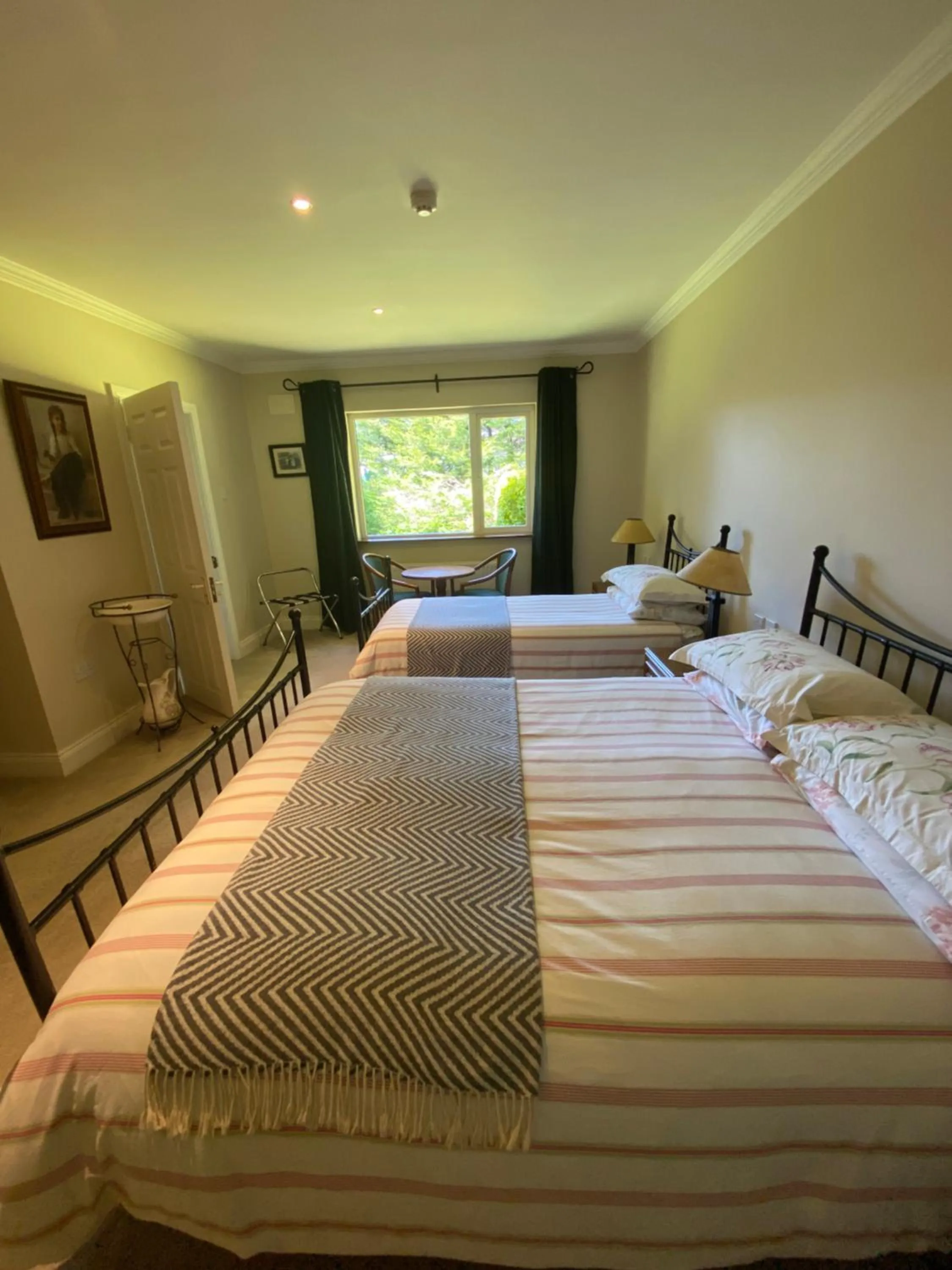 Bedroom, Bed in Applecroft House