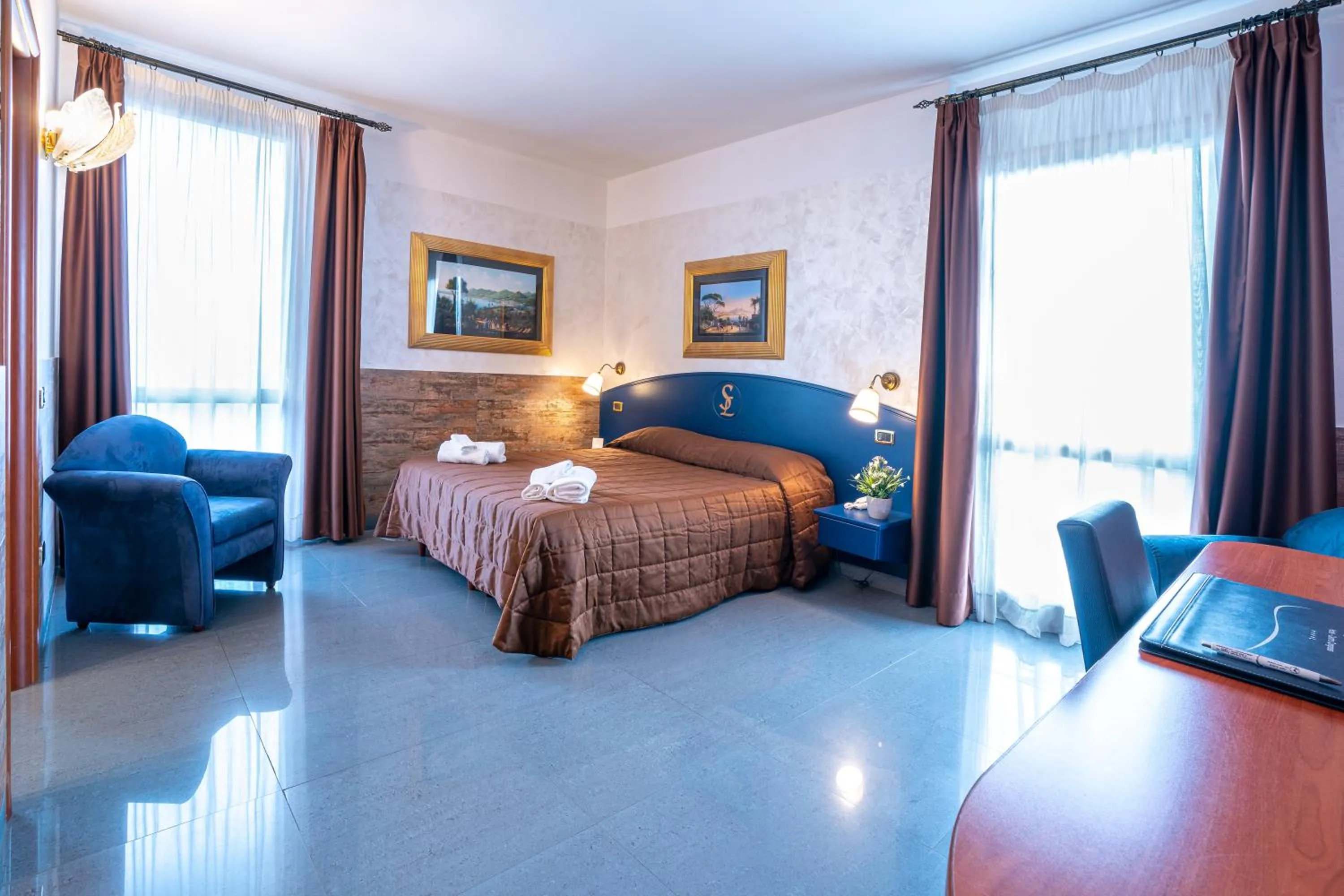 Bedroom, Bed in Hotel San Luca