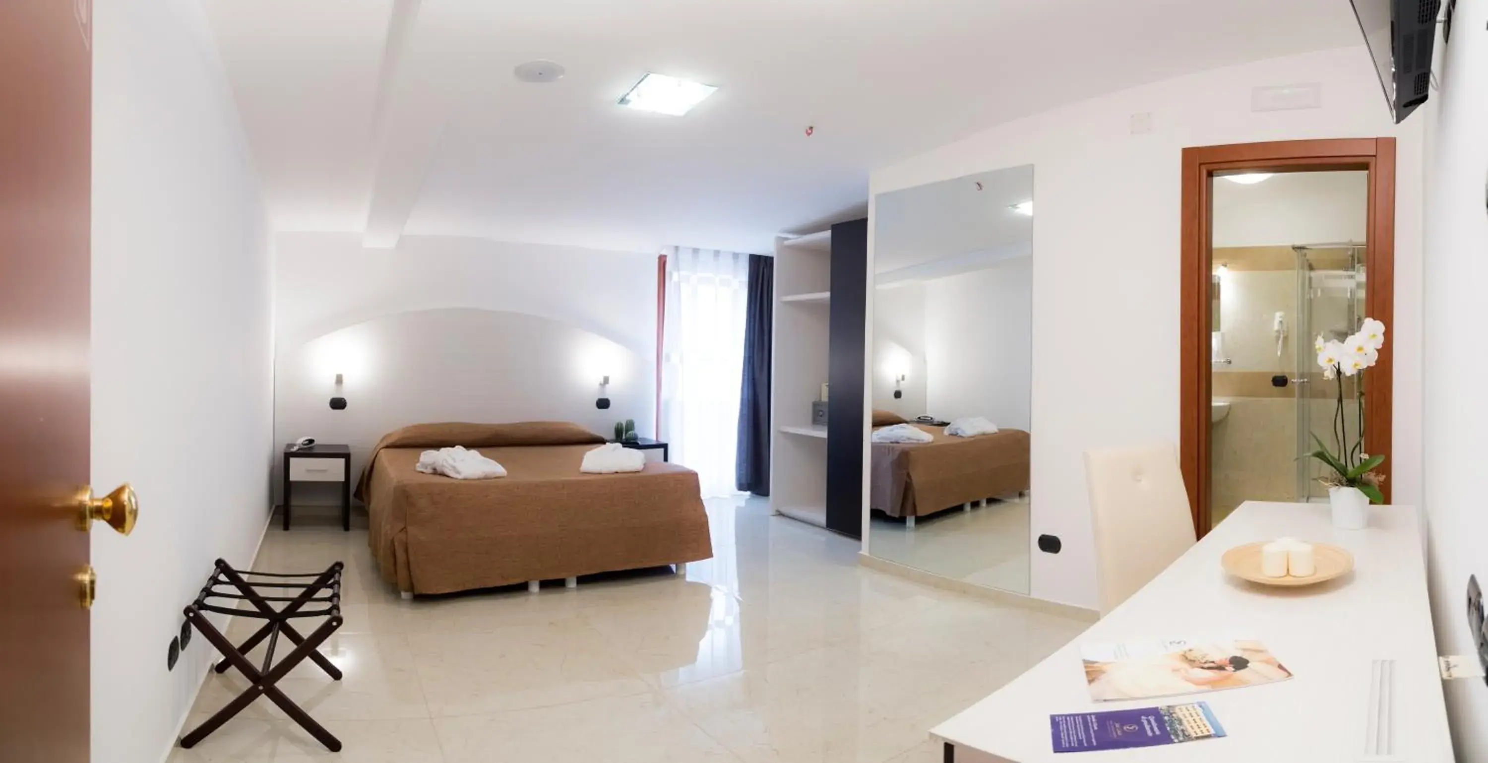 Double Room (1 Adult) in Hotel San Luca Double Room (1 Adult) in Hotel San Luca