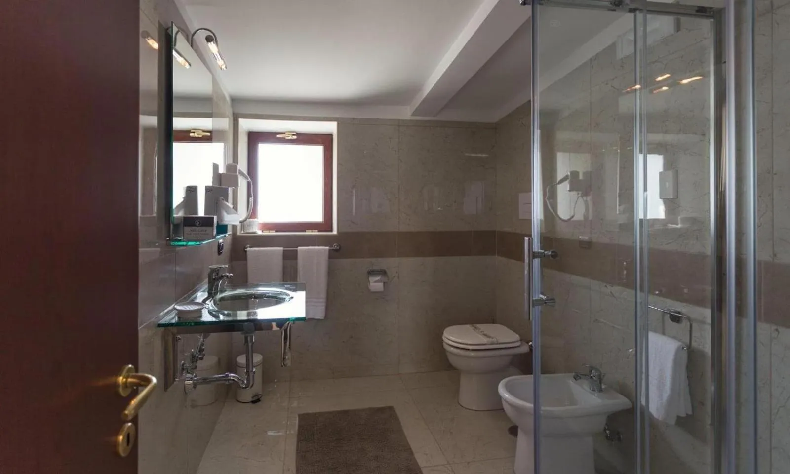 Logo/Certificate/Sign in Hotel San Luca