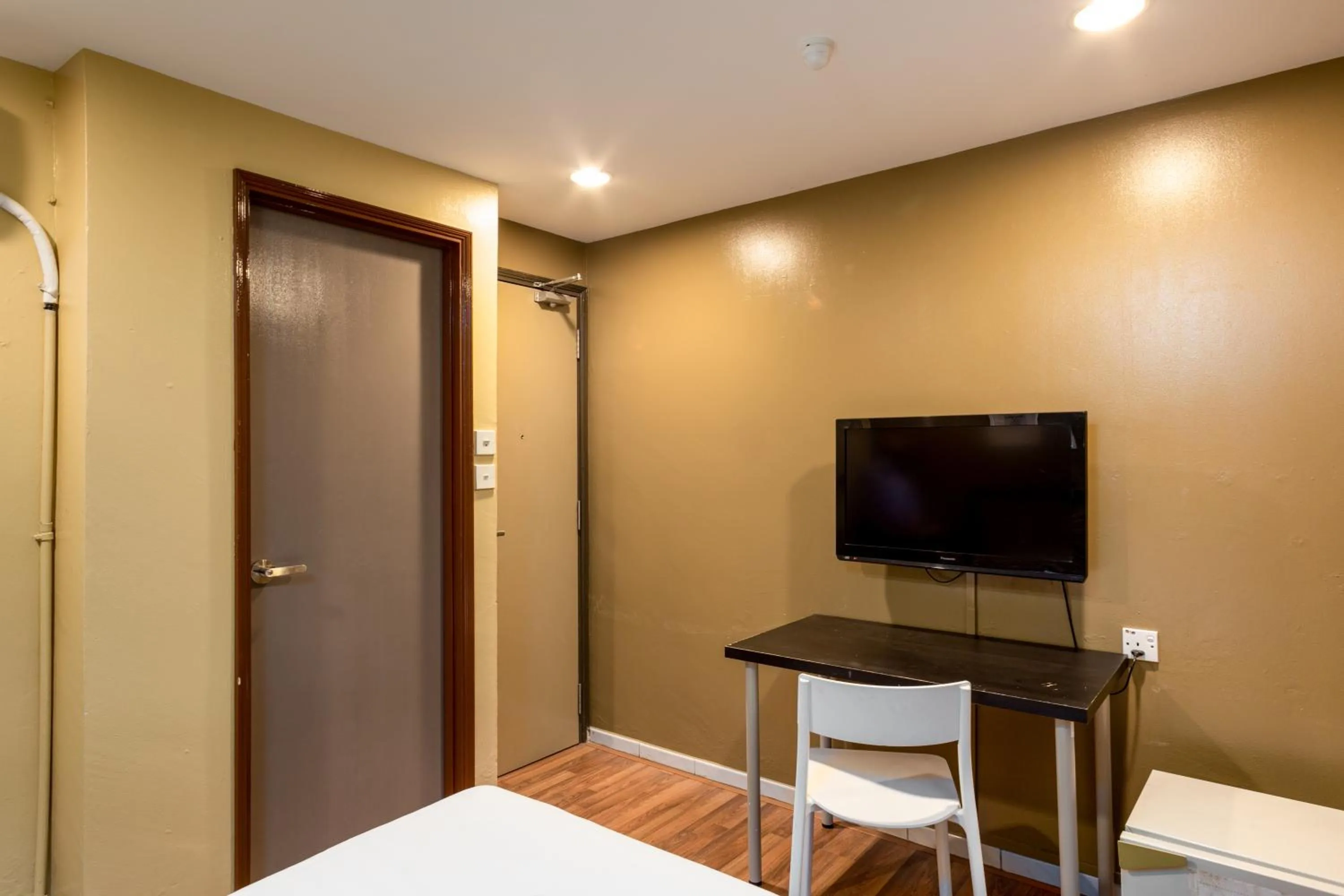 Bed in Subang Park Hotel