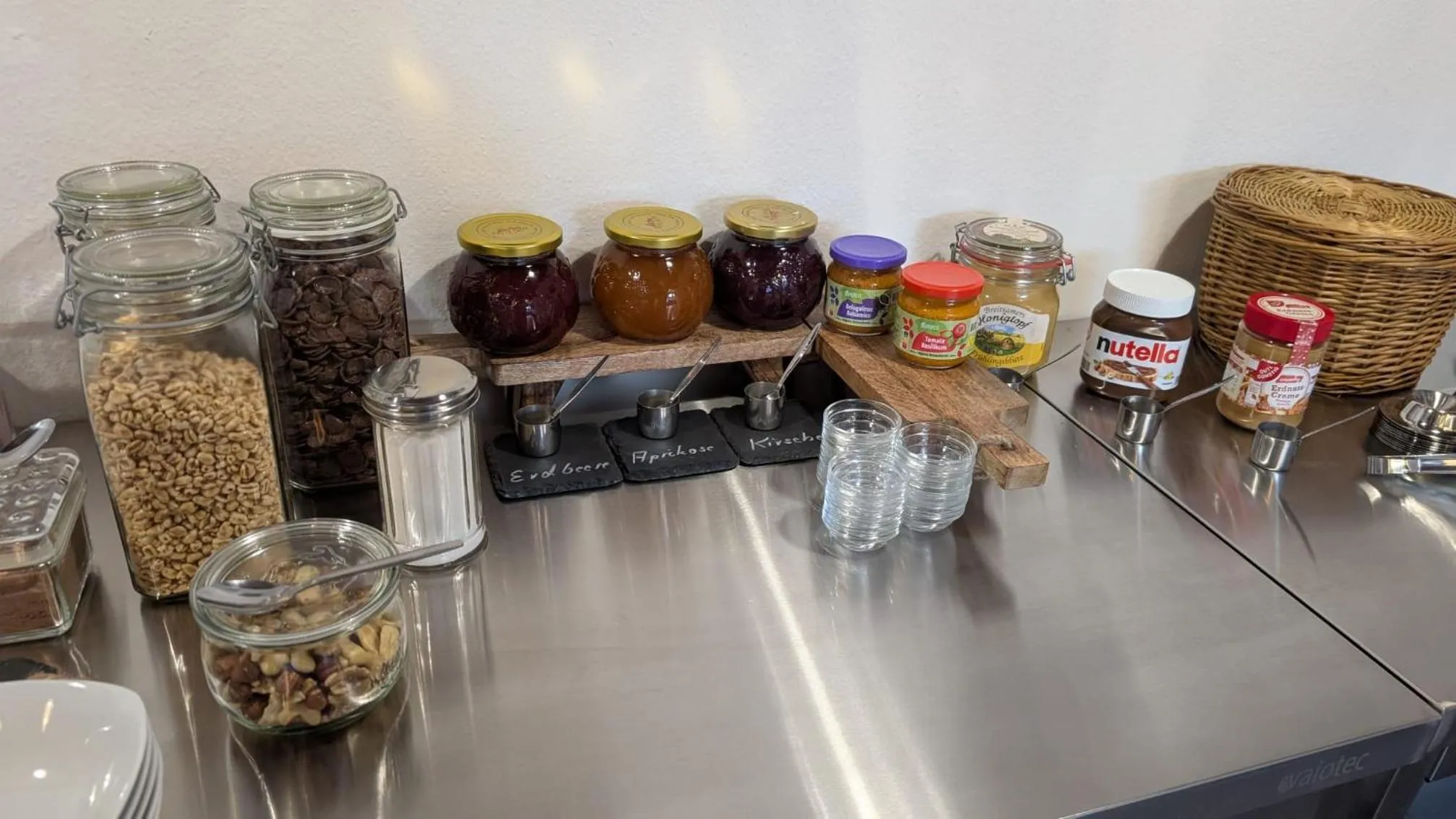 Breakfast in Hotel Central Garni