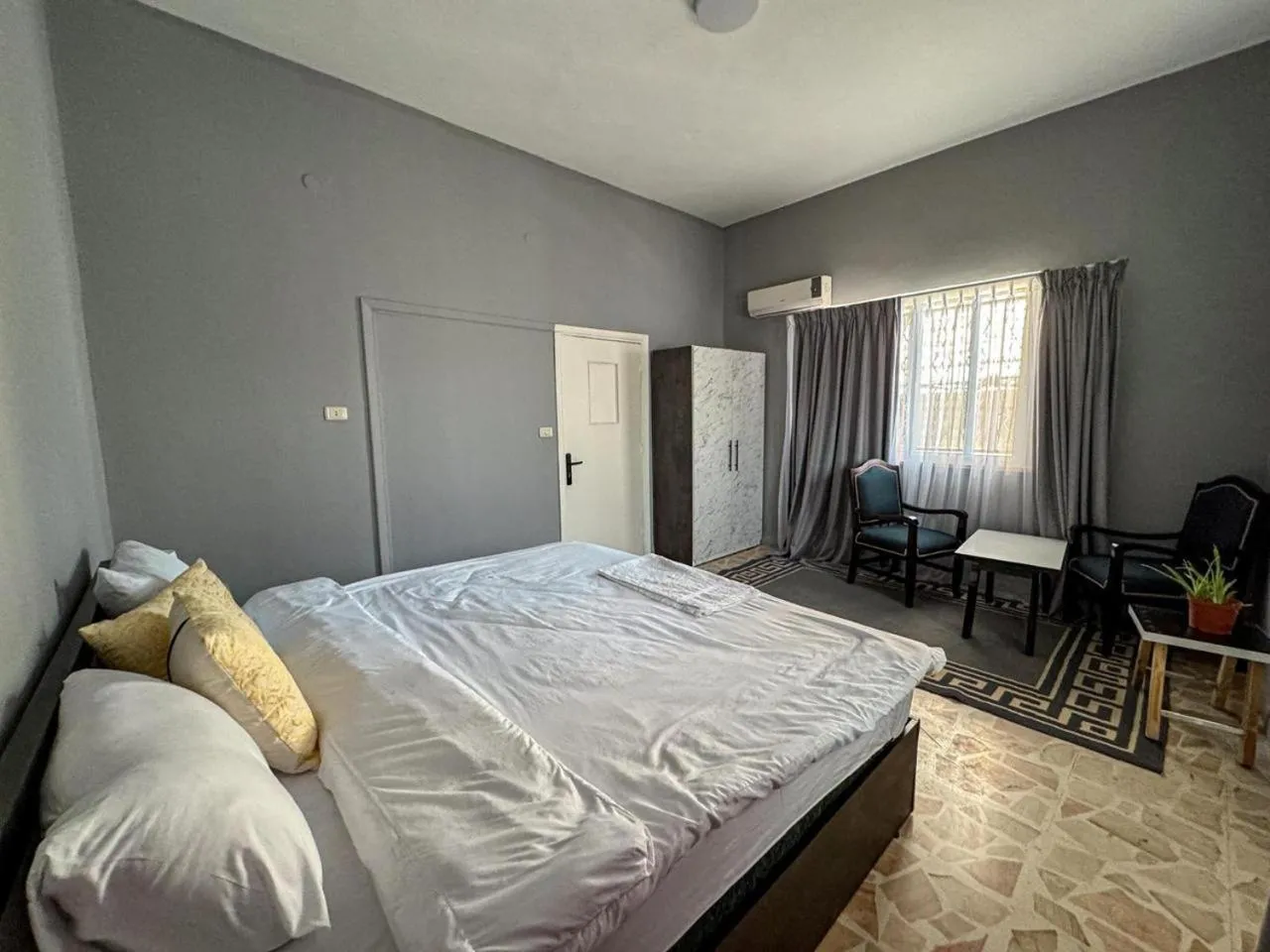 Photo of the whole room, Bed in Beit Ahlan