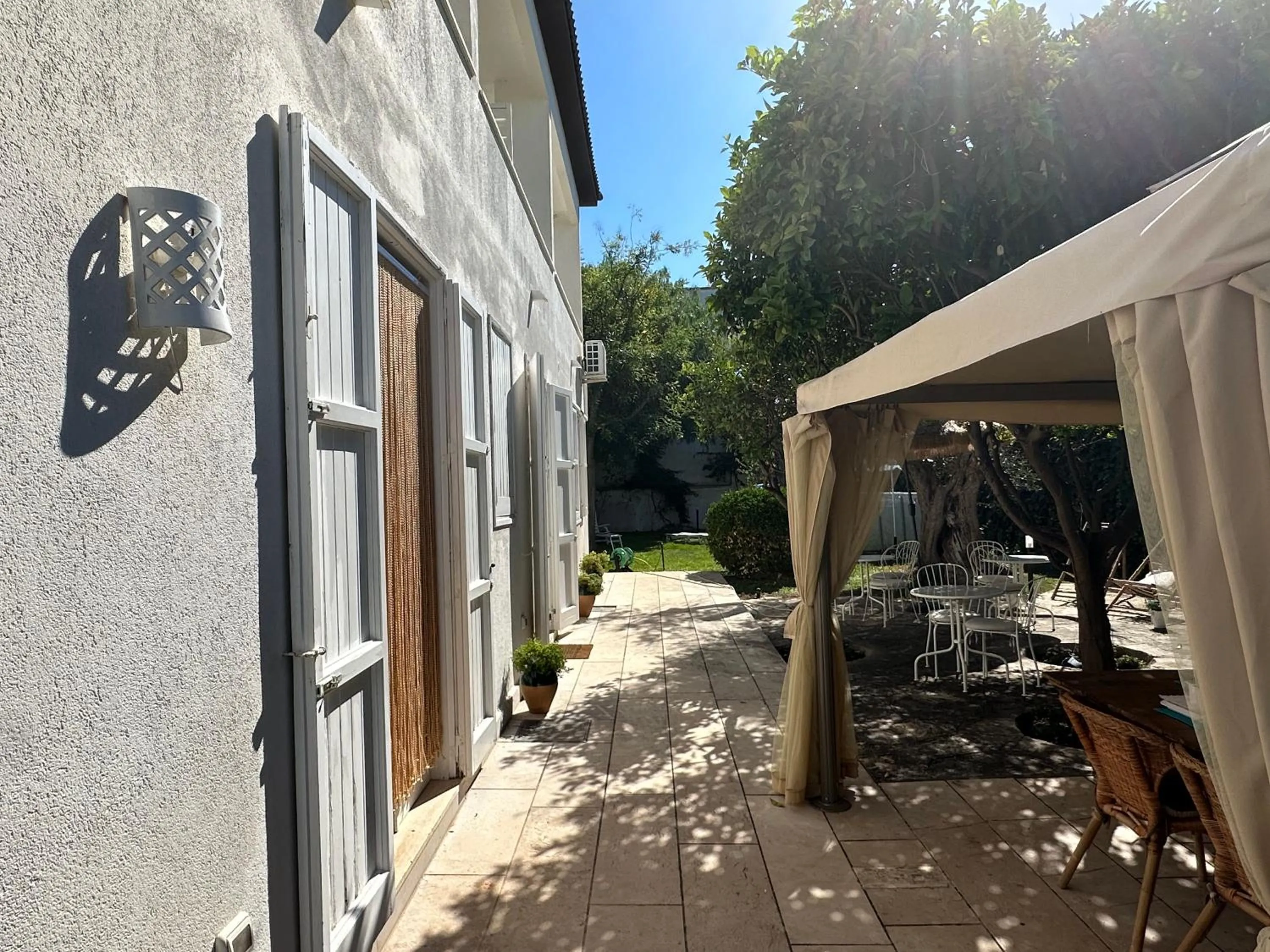 Property building in Villa Teresa Maria