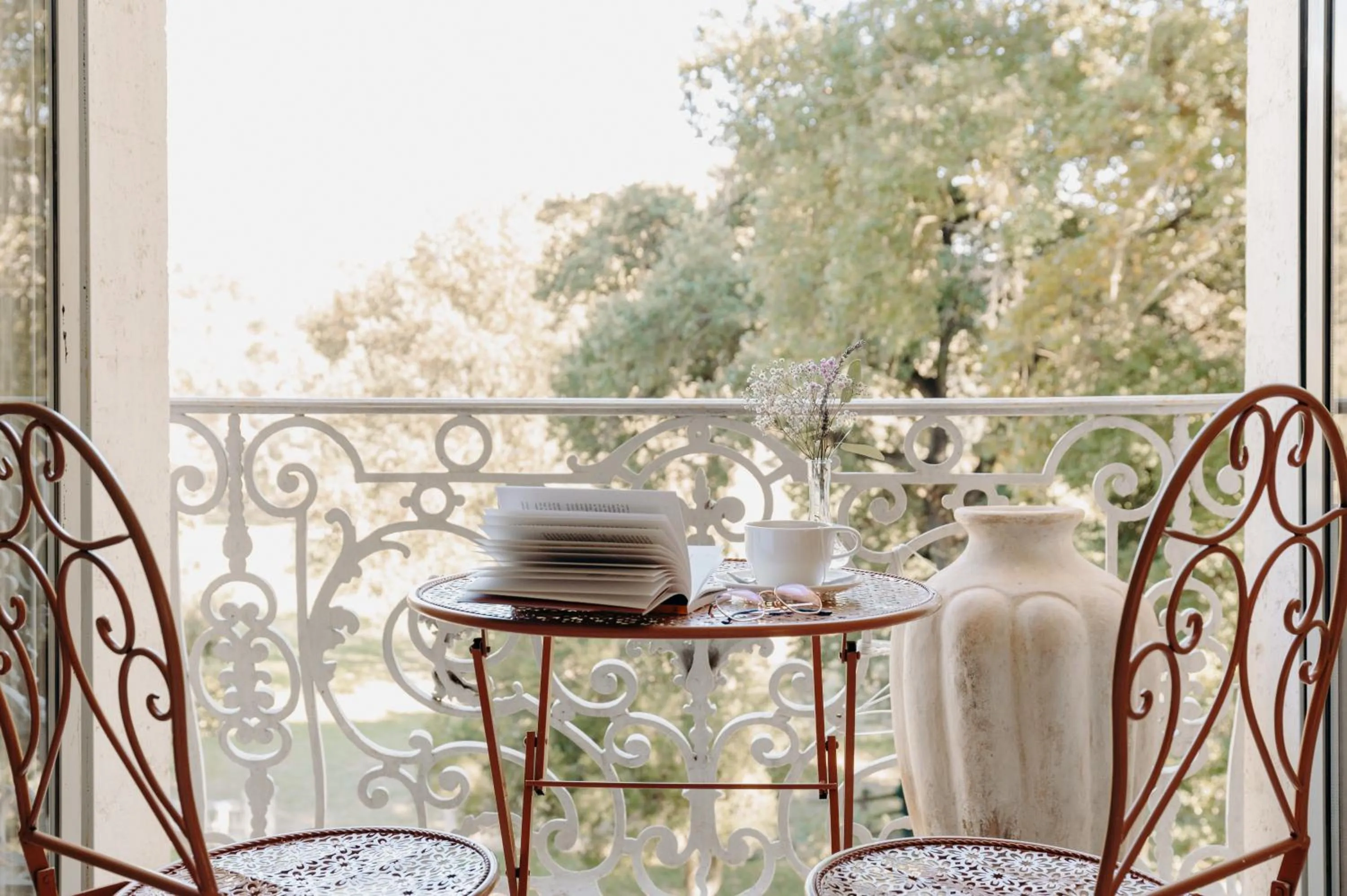 Balcony/Terrace in Hôtel Domaine de Biar