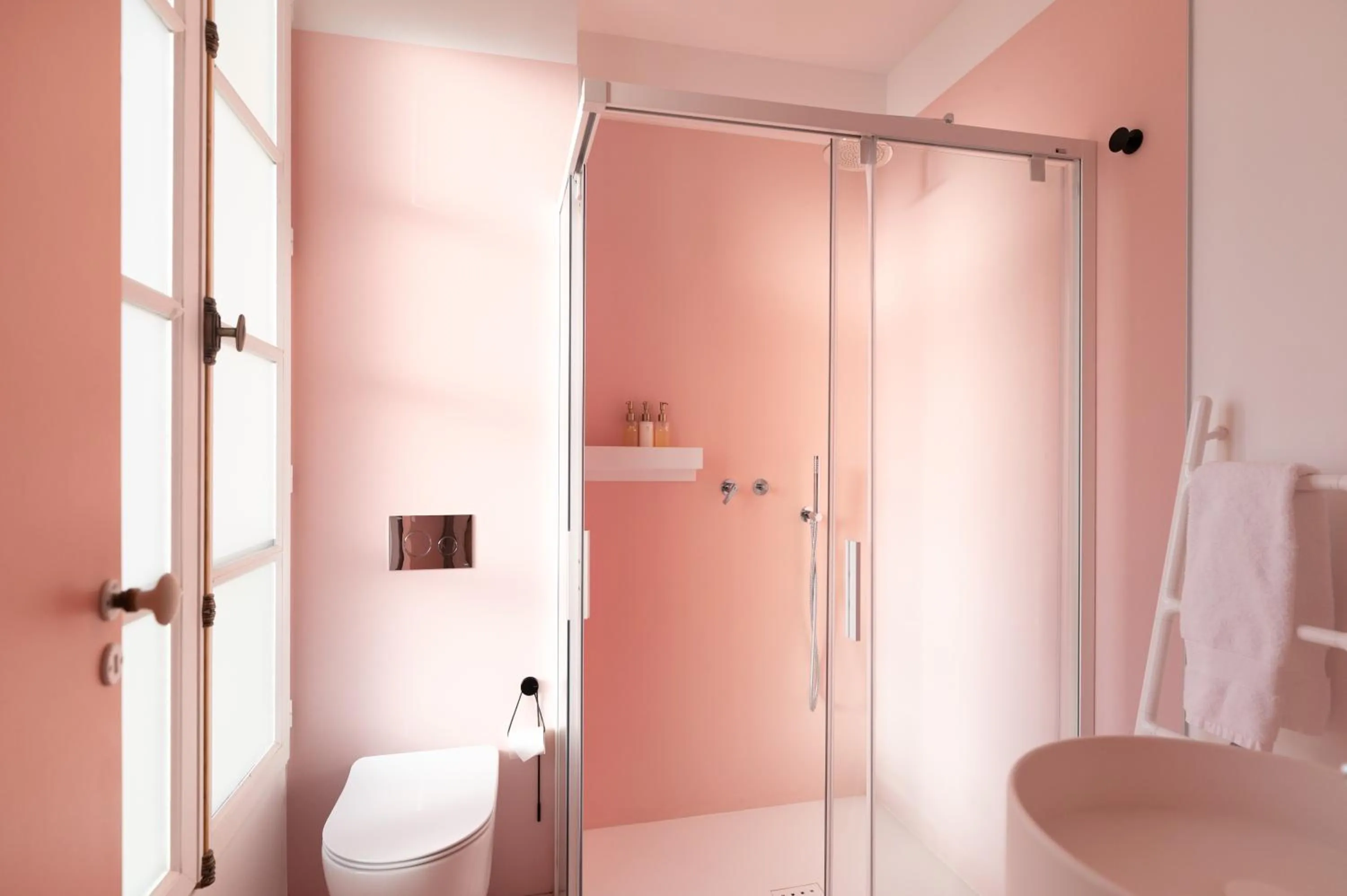 Shower in Hôtel Domaine de Biar