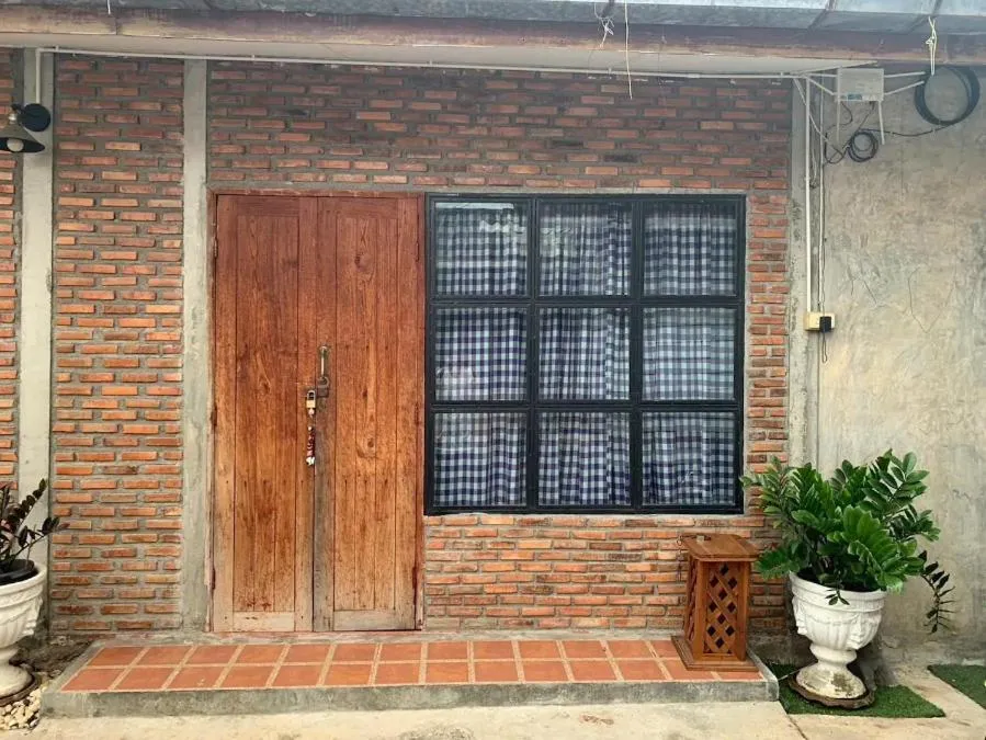 Baan Khun Ya Sukhothai Old City