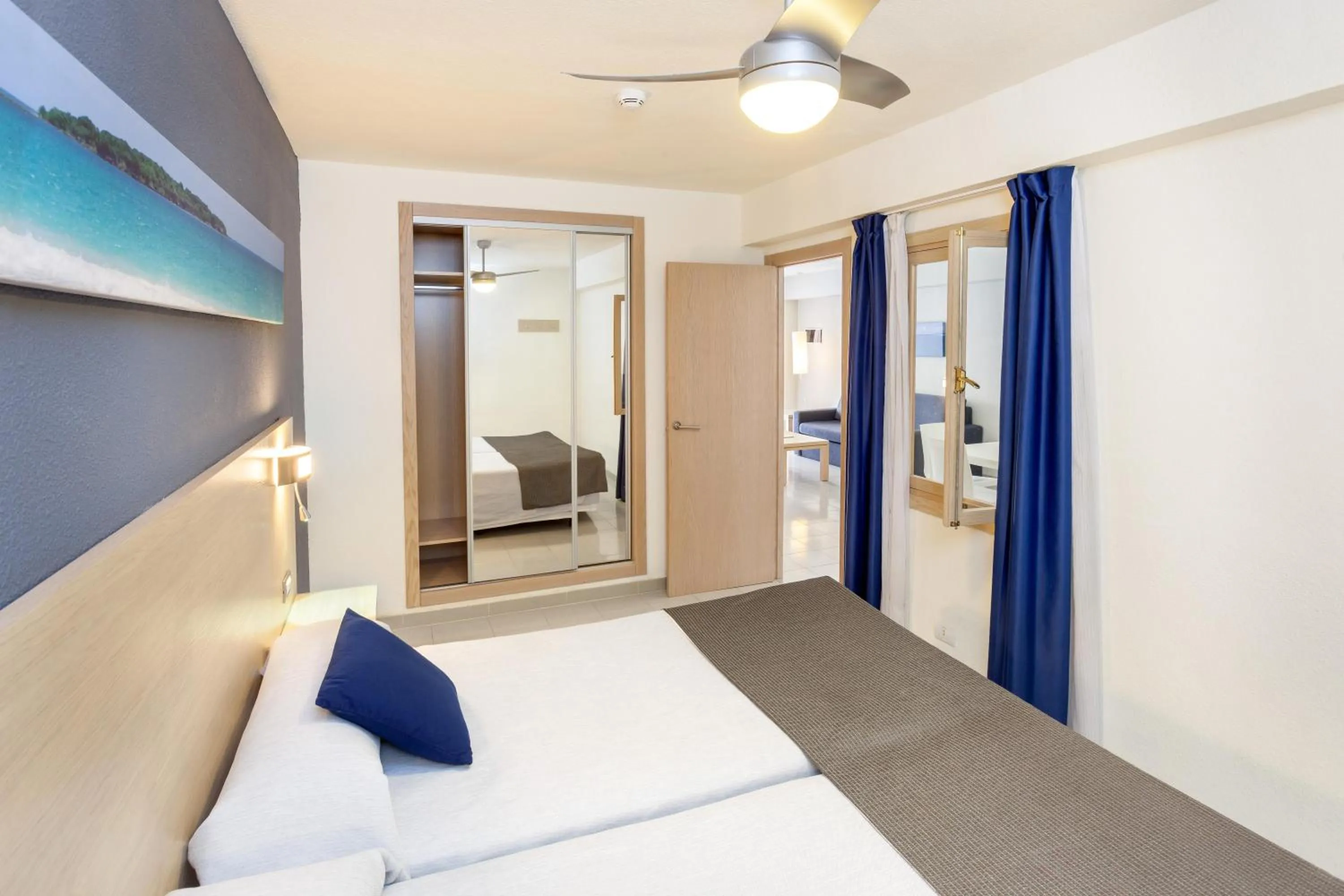 Photo of the whole room, Bed in Tagoro Family & Fun Costa Adeje