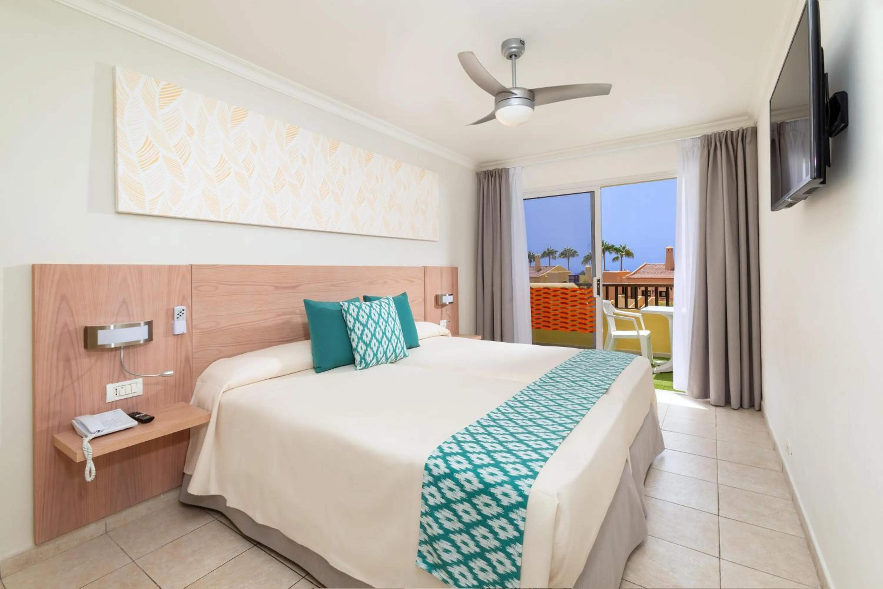 Photo of the whole room, Bed in Tagoro Family & Fun Costa Adeje