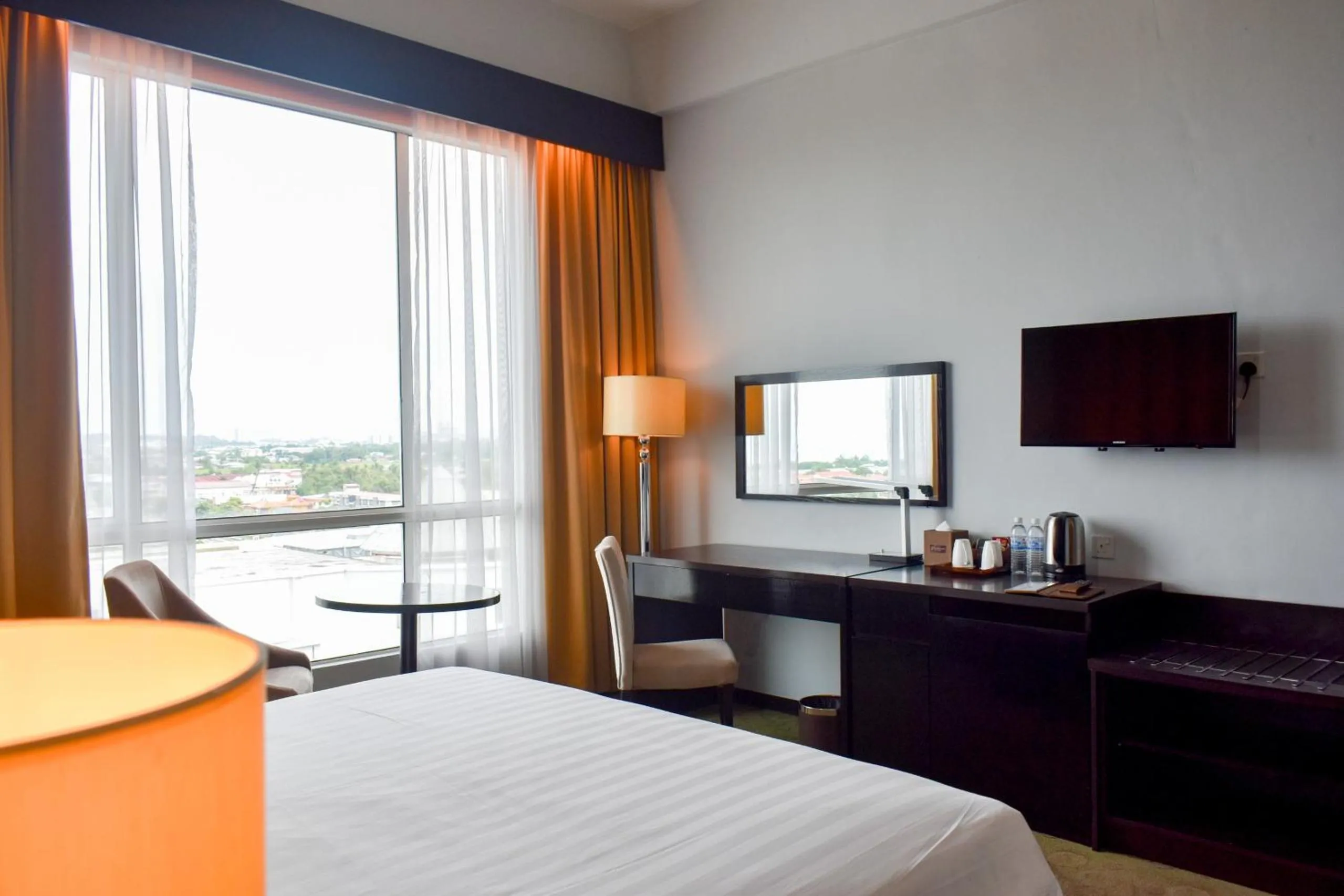 Bedroom, Bed in Pan Borneo Hotel Kota Kinabalu